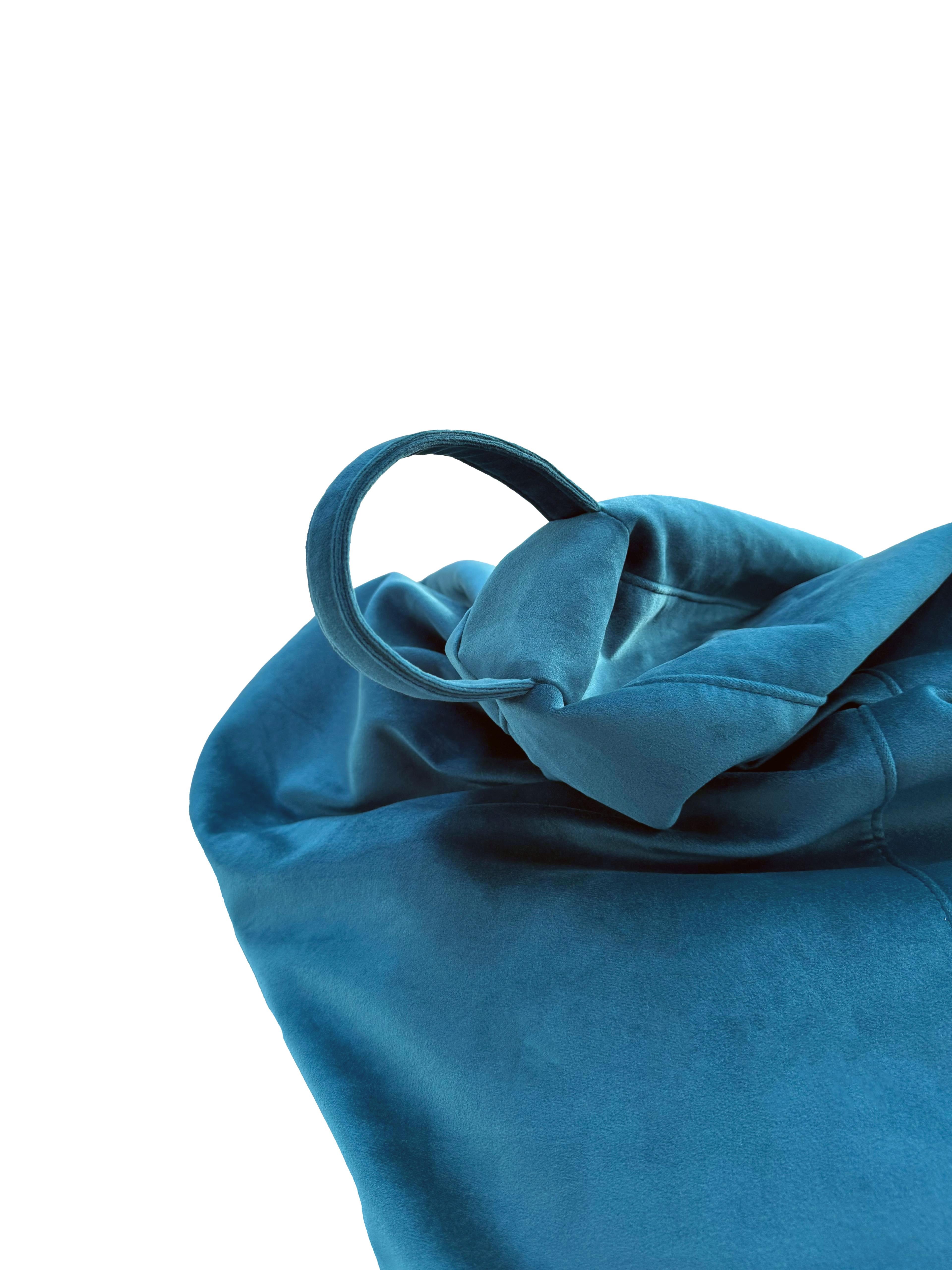 Periodo contemporaneo Nuvia, seduta a sacco moderna  in velluto in vendita