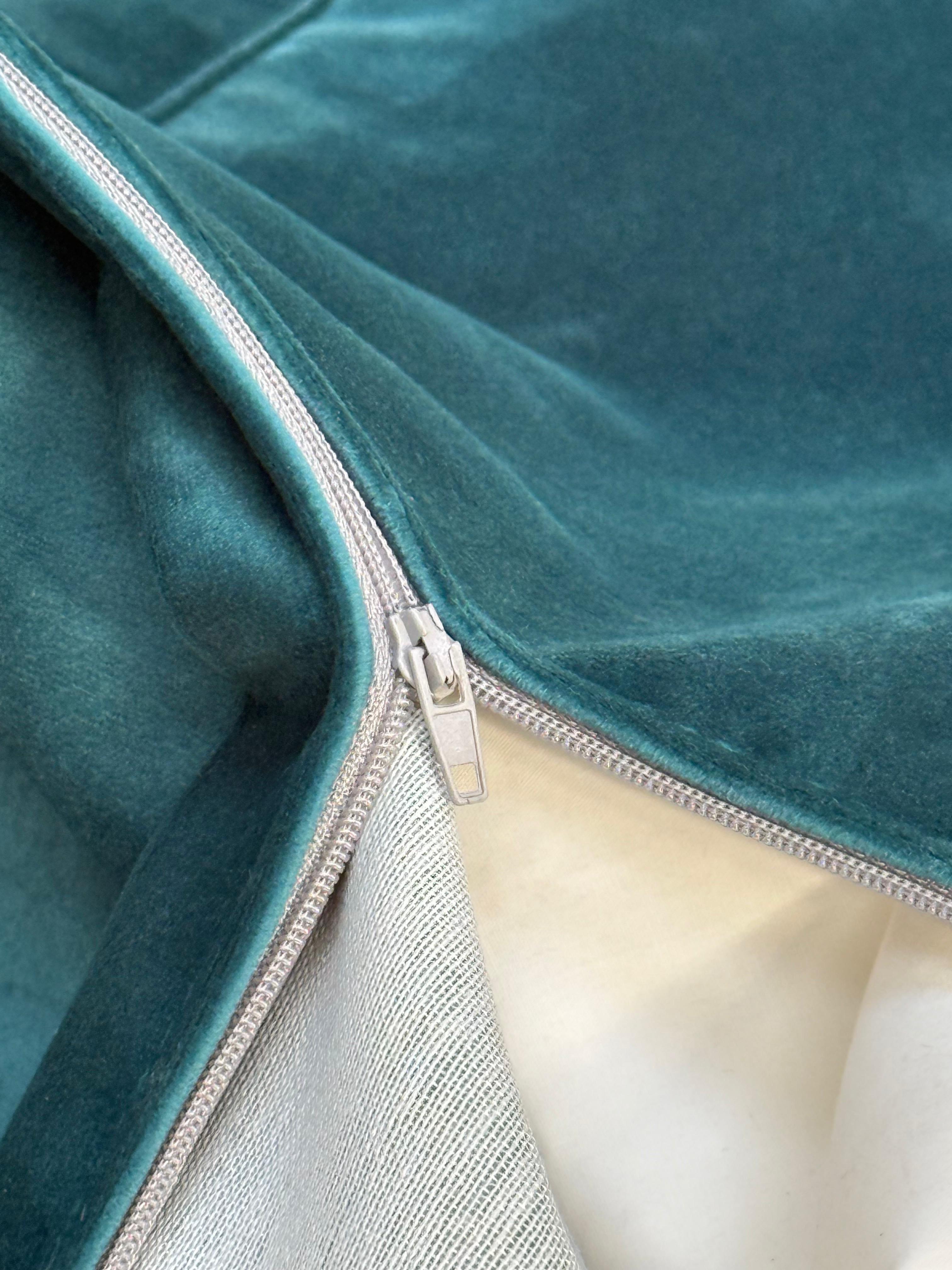 Velluto Nuvia, seduta a sacco moderna  in velluto in vendita