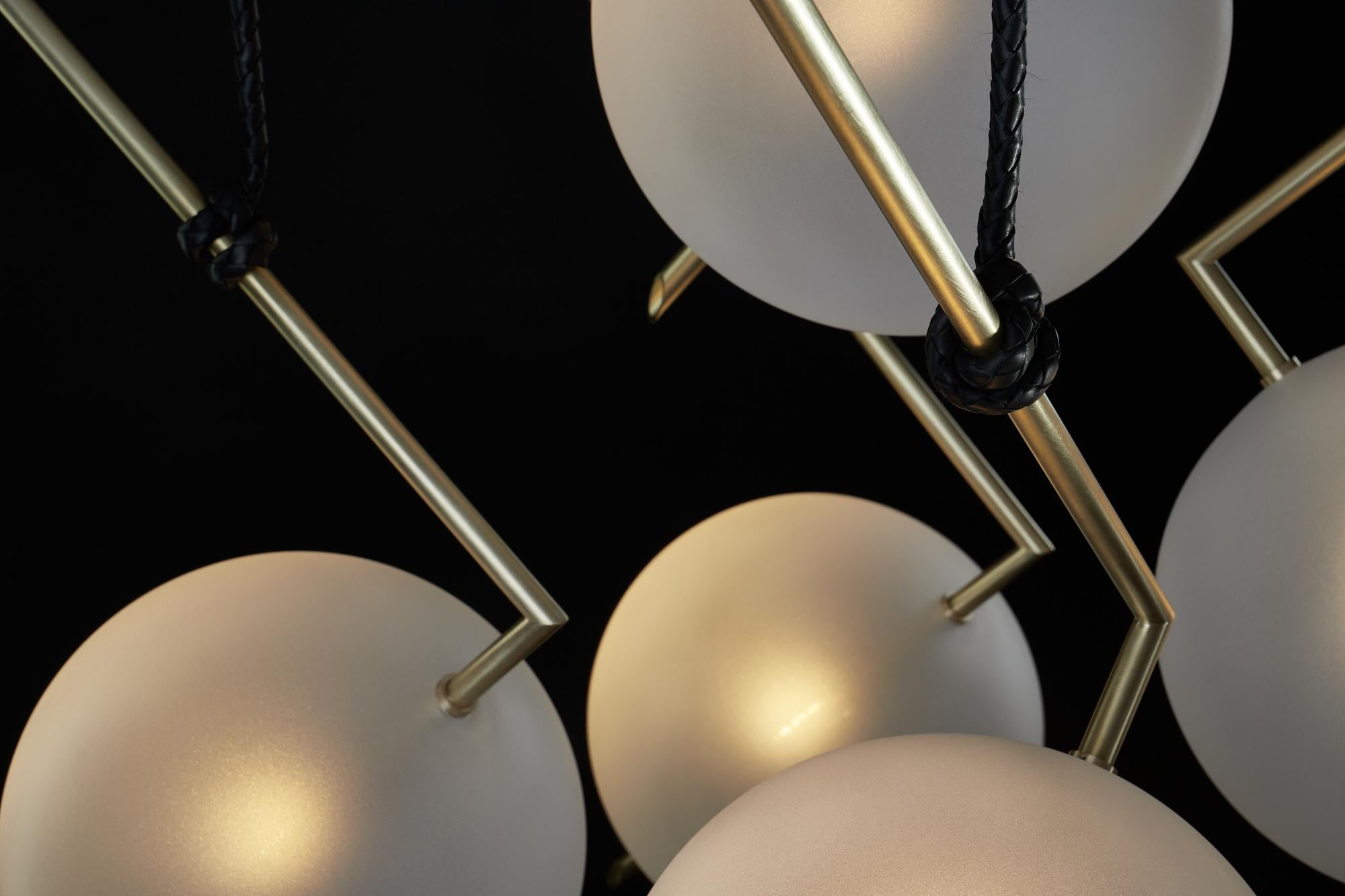 Brushed Nuvola Stardust-White BOLD - Five Lights Chandelier Brass, Leather, Blown Glass For Sale