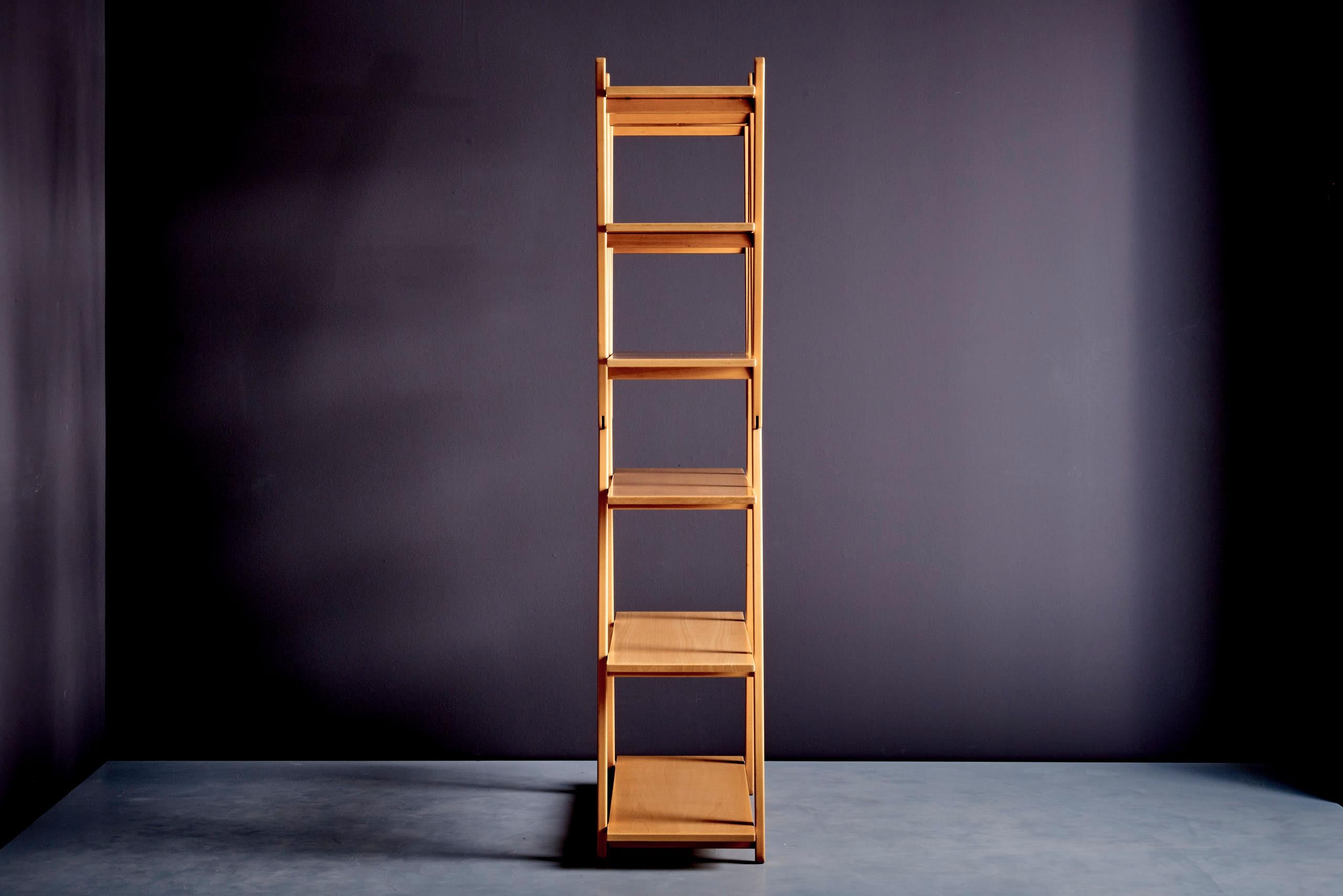 Italian Nuvola Rossa bookshelf by Vico Magistretti for Cassina For Sale