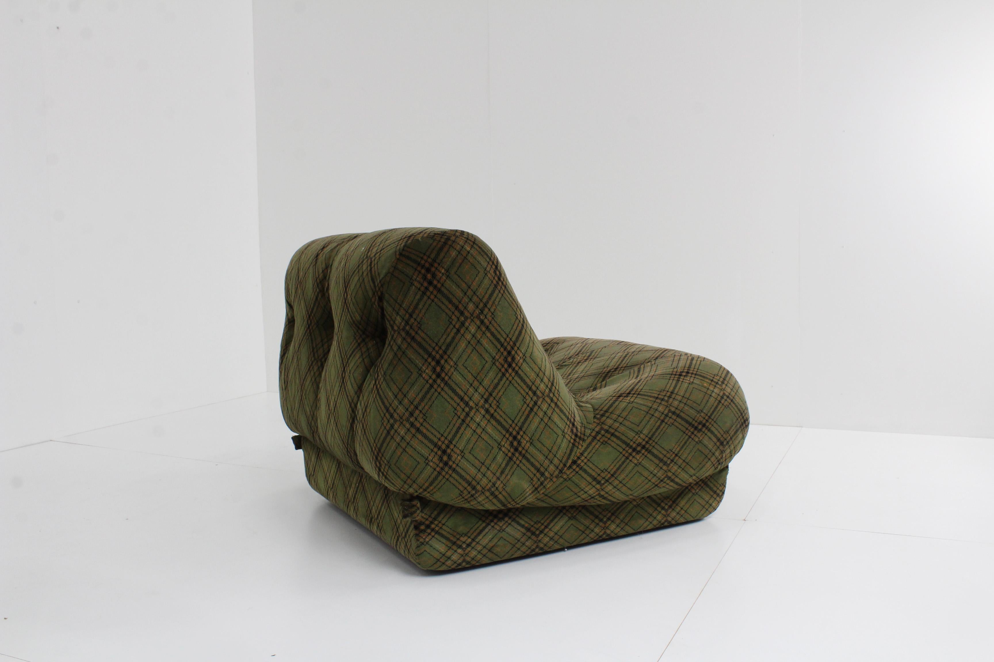 Nuvolone Lounge Chair by Rino Maturi for Mimo Padova 1970s 4