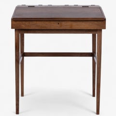 NV 40 - Bureau en bois de rose de Finn Juhl