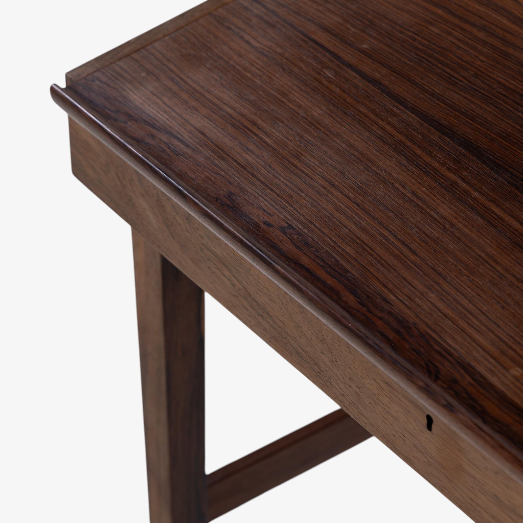 NV 40 - Escritorio de palisandro de Finn Juhl Danés en venta