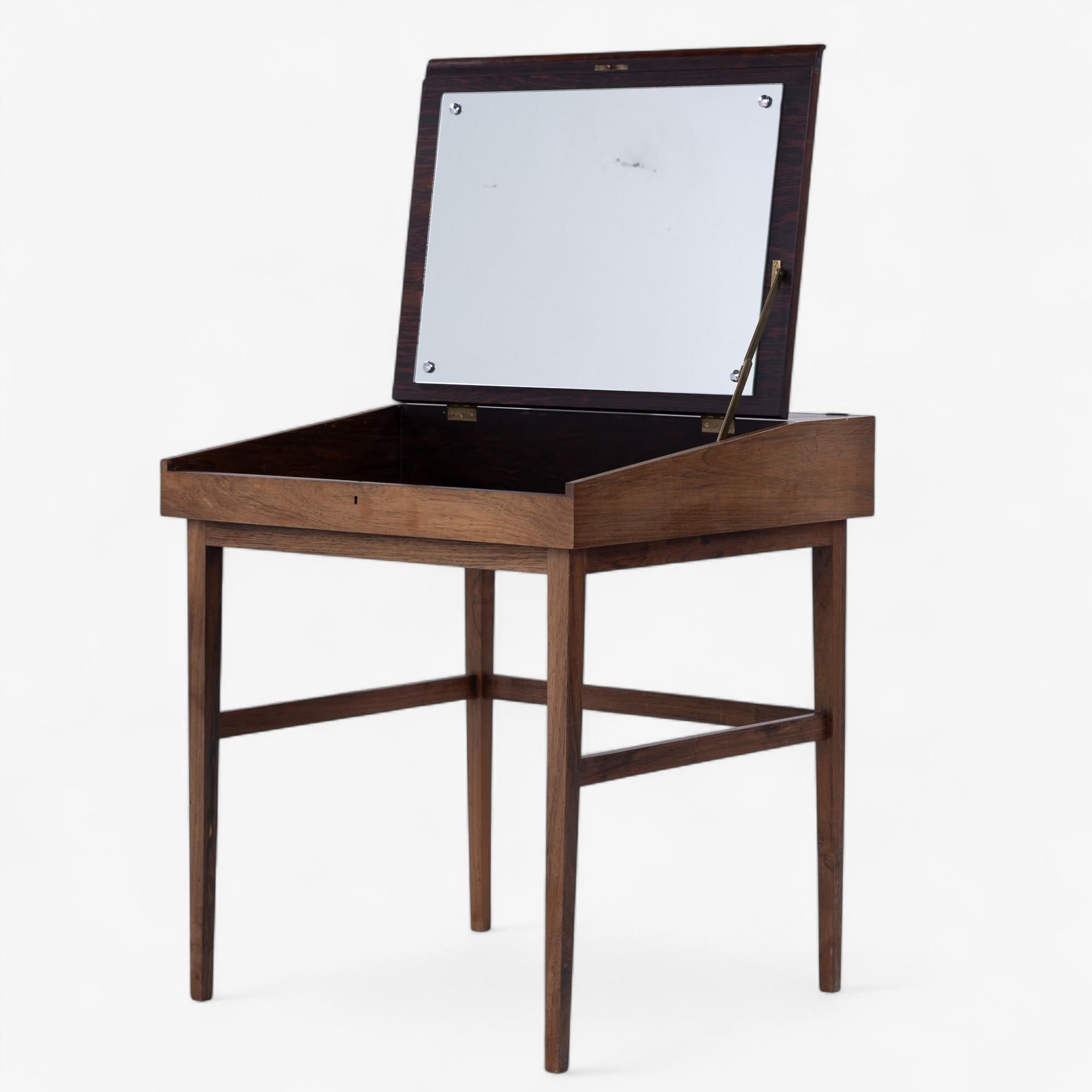 NV 40 - Escritorio de palisandro de Finn Juhl en Bueno estado para la venta en Copenhagen, DK