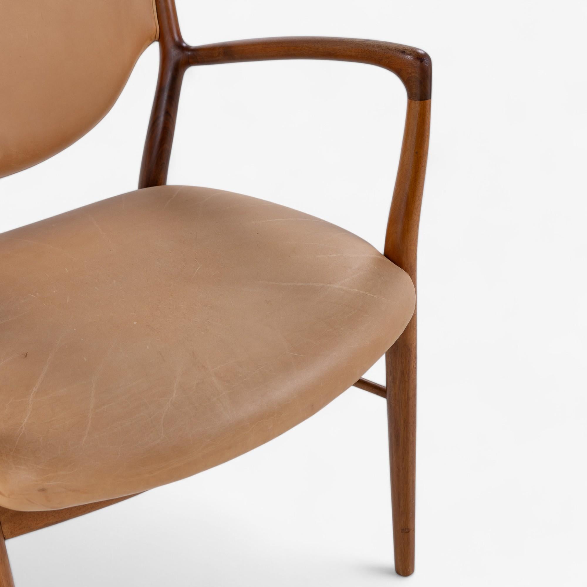 NV 46 - sillón de nogal de Finn Juhl en Bueno estado para la venta en Copenhagen, DK
