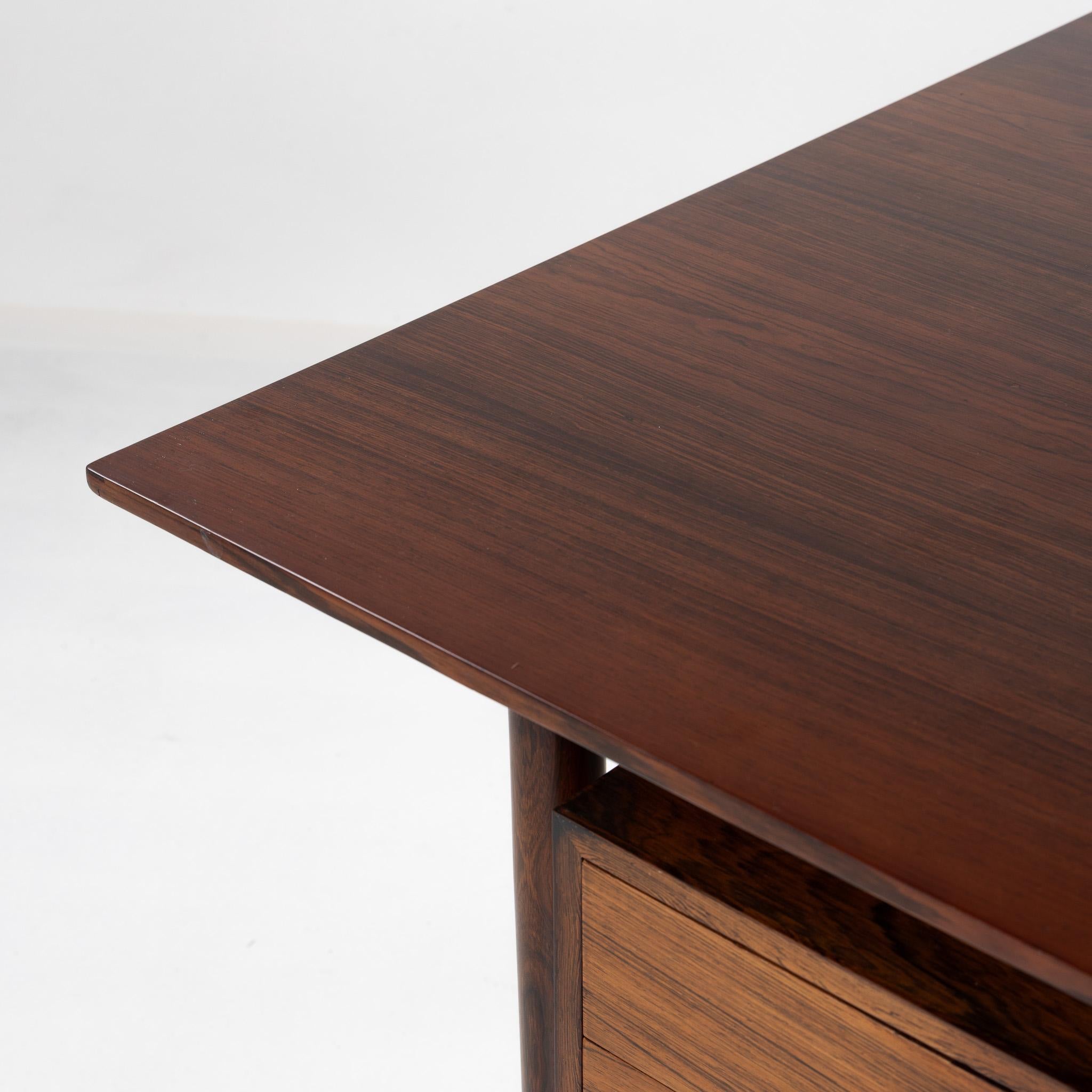 20th Century Rare desk in rosewood (model NV-50) by Finn Juhl