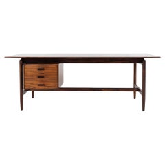 Rare desk in rosewood (model NV-50) by Finn Juhl