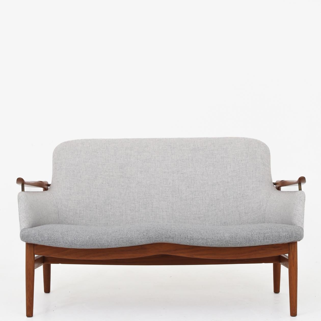 Nv 53 Sofa by Finn Juhl For Sale 2