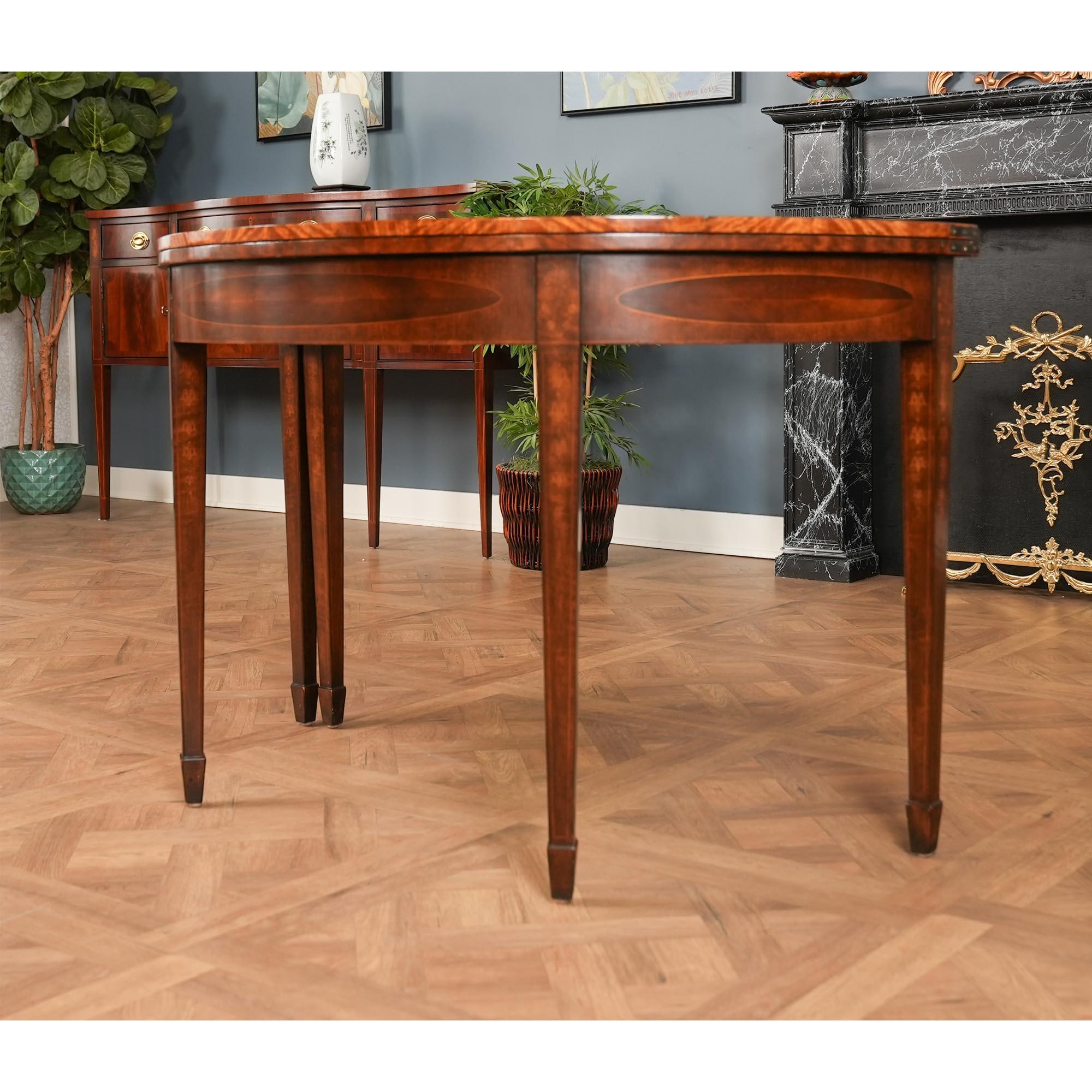 NVIN0501 Mesa de juego vintage de caoba con incrustaciones finales del siglo XX en venta