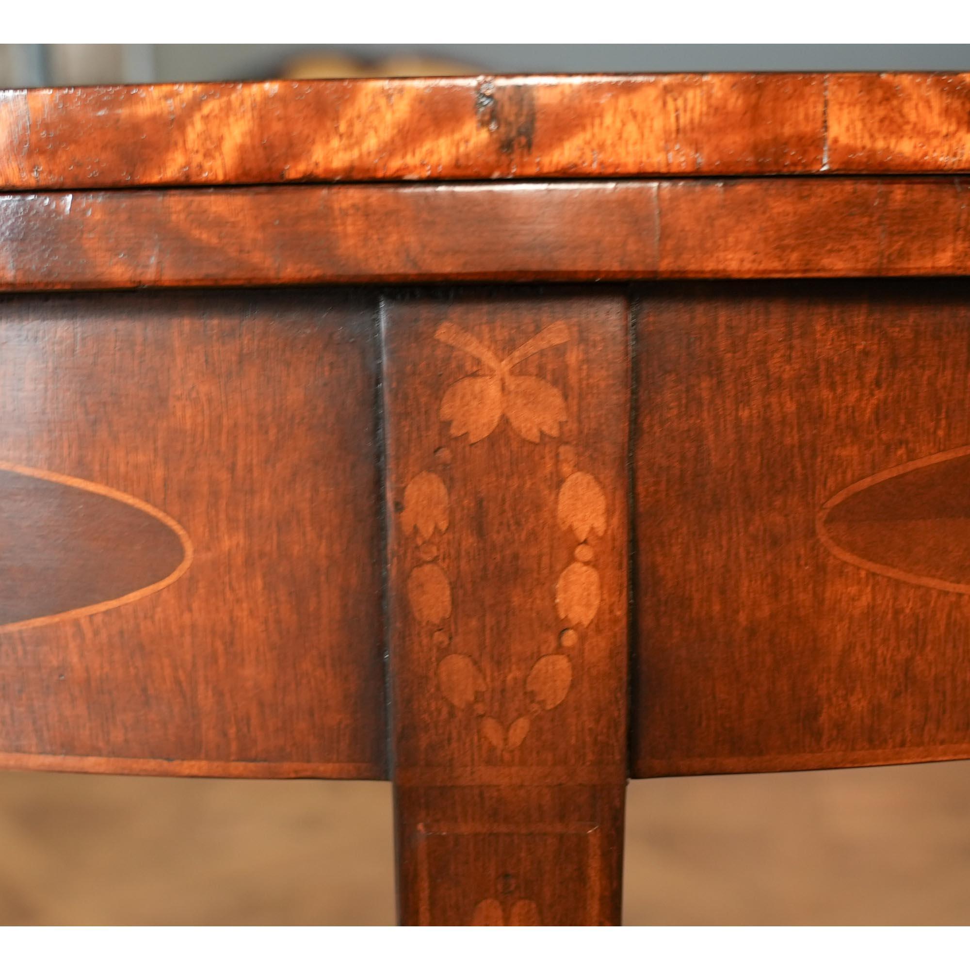 NVIN0501 Mesa de juego vintage de caoba con incrustaciones en venta 1