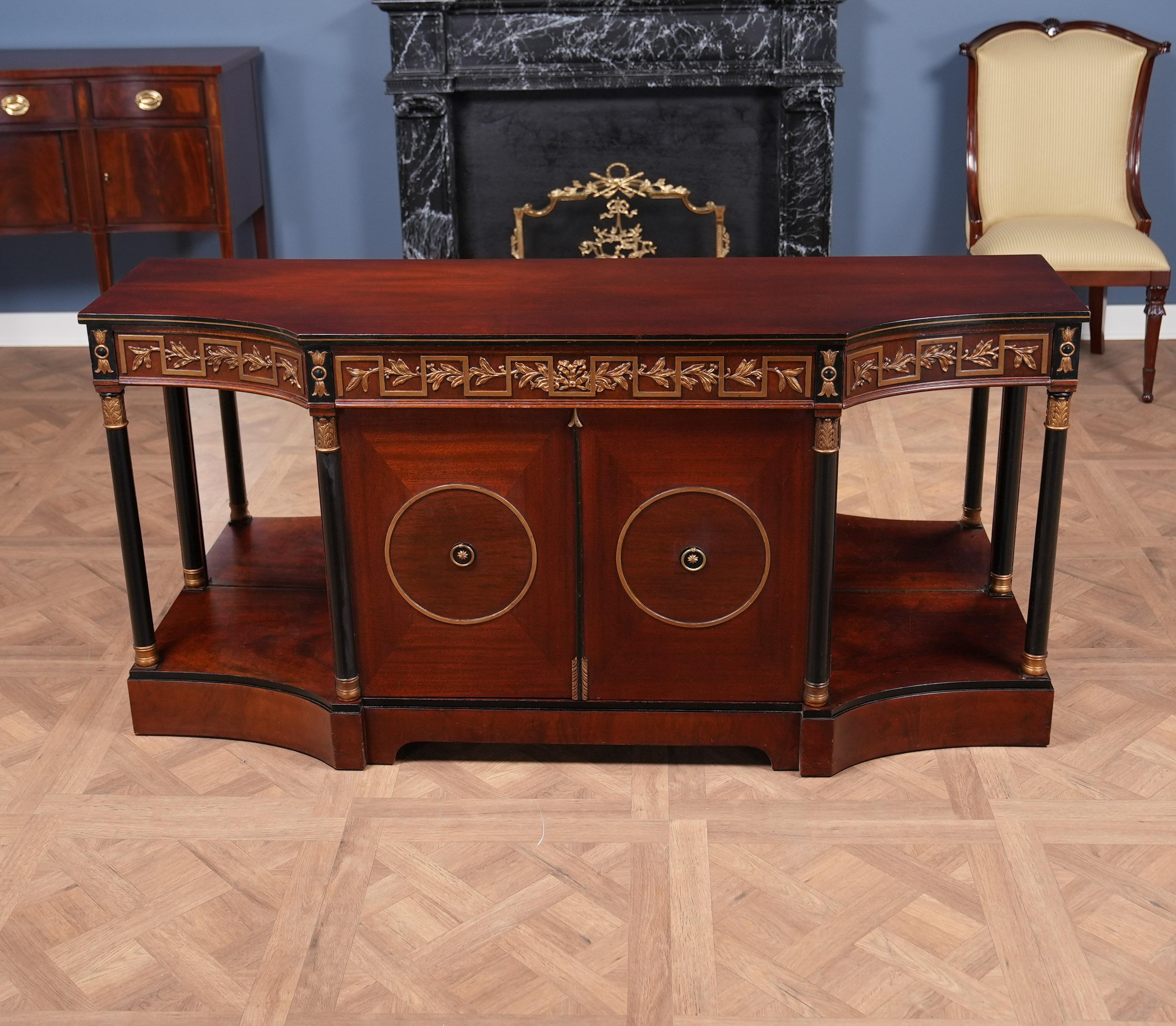 De Niagara Furniture, un buffet vintage de style Regency en bon état d'origine, tel qu'il a été trouvé.

Le buffet Vintage Regency a tout ce qu'il faut pour devenir le point central de votre salle à manger, de votre entrée, de votre bureau ou de