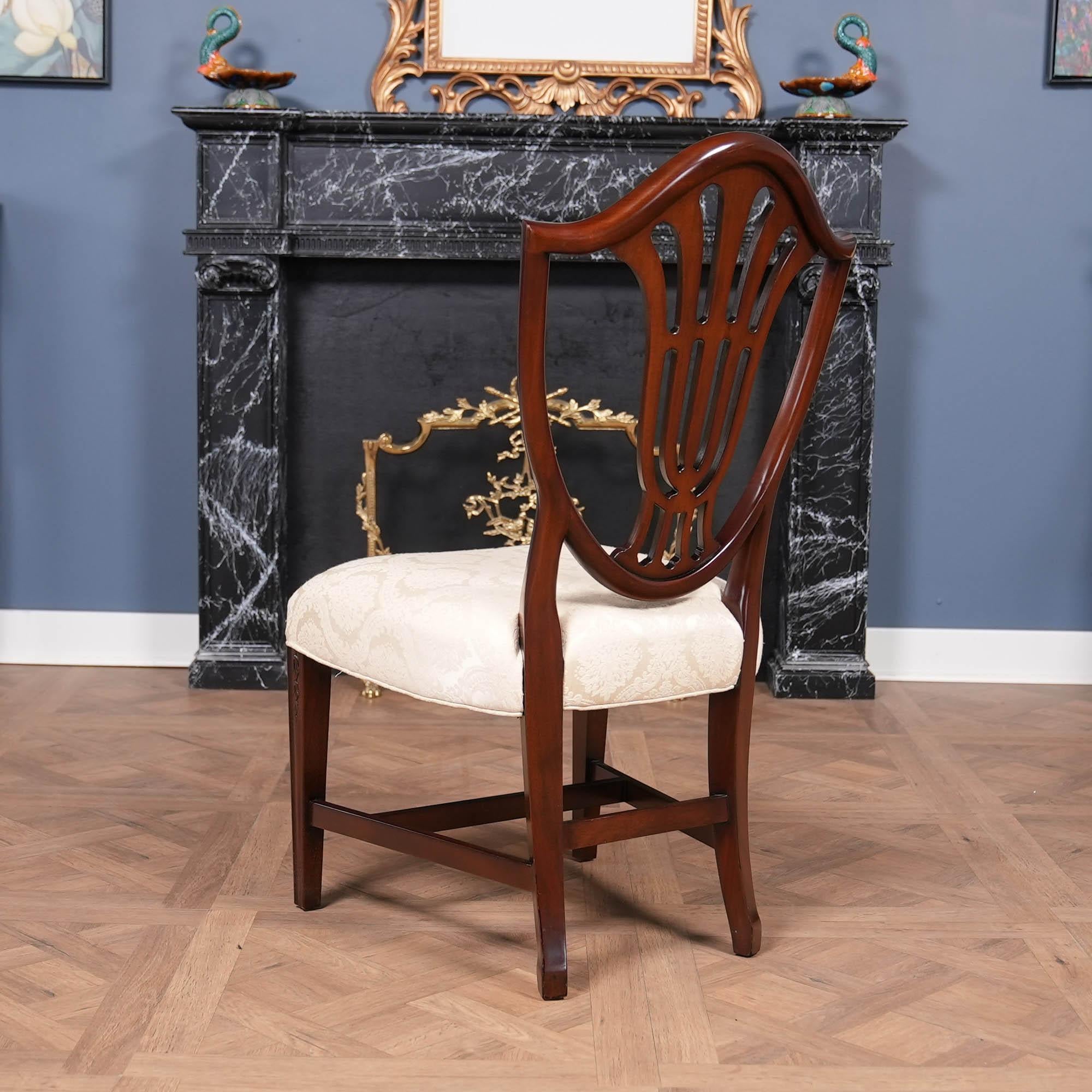NVIN0524 Vintage Millinder Set of 4 Shieldback Chairs In Good Condition For Sale In Annville, PA