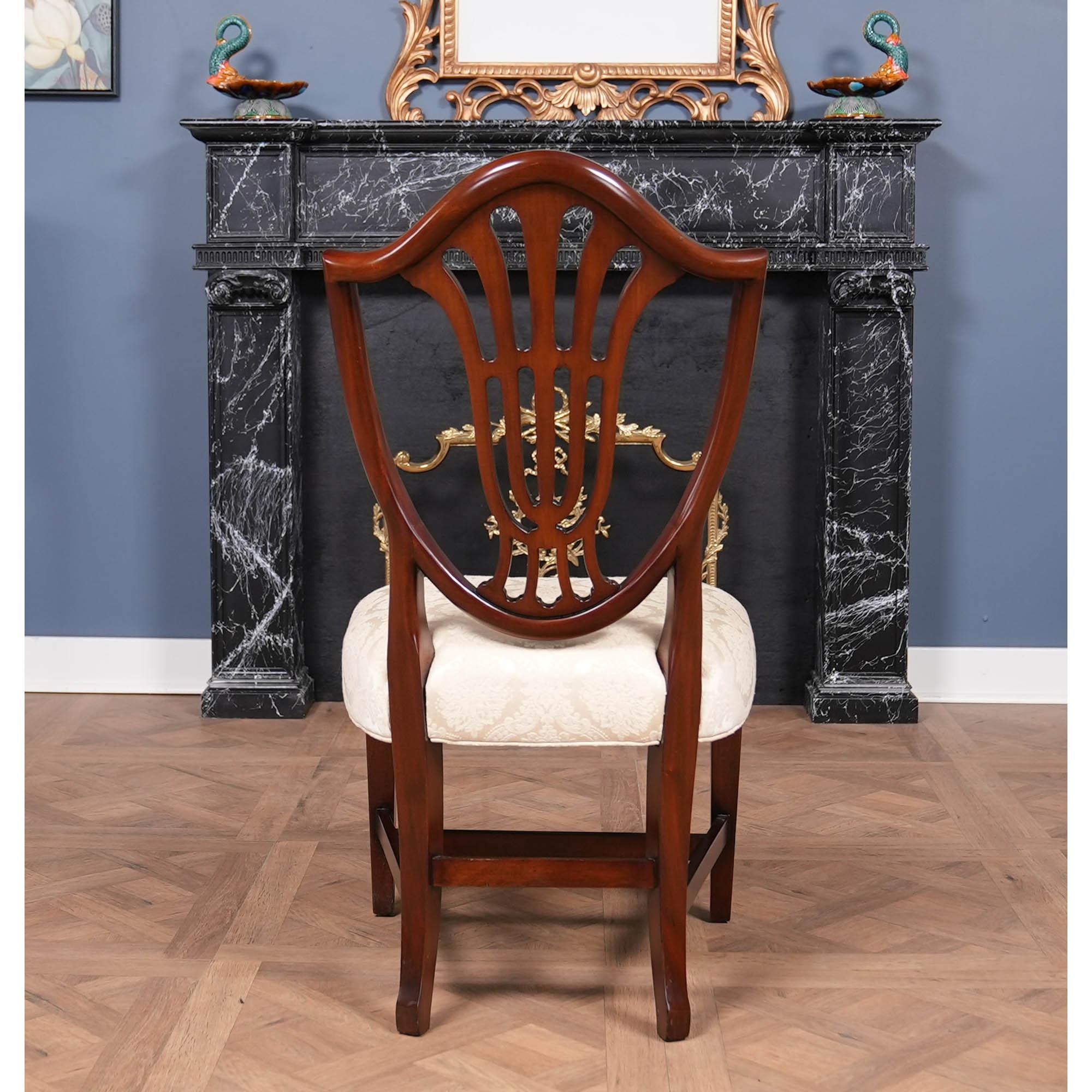Late 20th Century NVIN0524 Vintage Millinder Set of 4 Shieldback Chairs For Sale