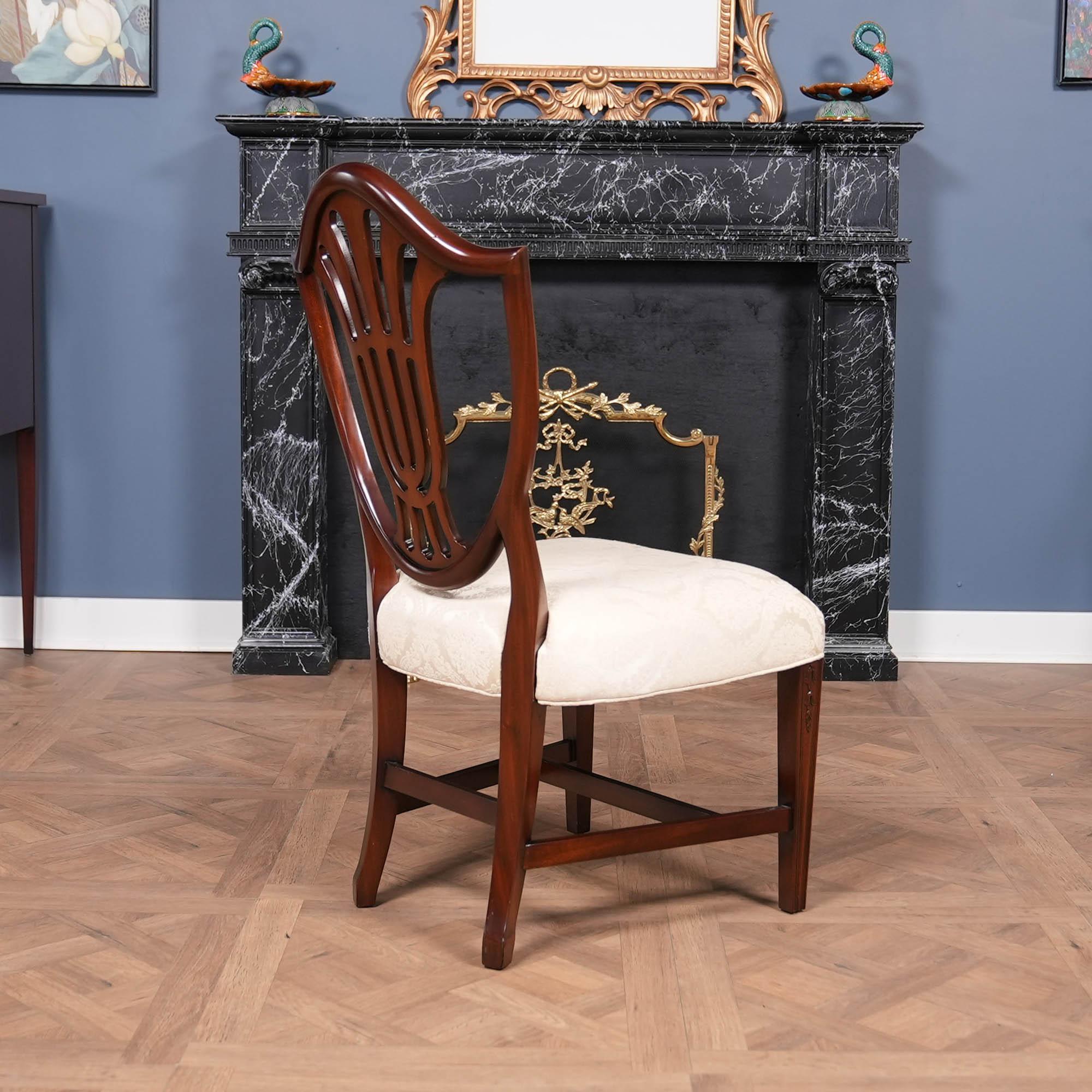 Mahogany NVIN0524 Vintage Millinder Set of 4 Shieldback Chairs For Sale