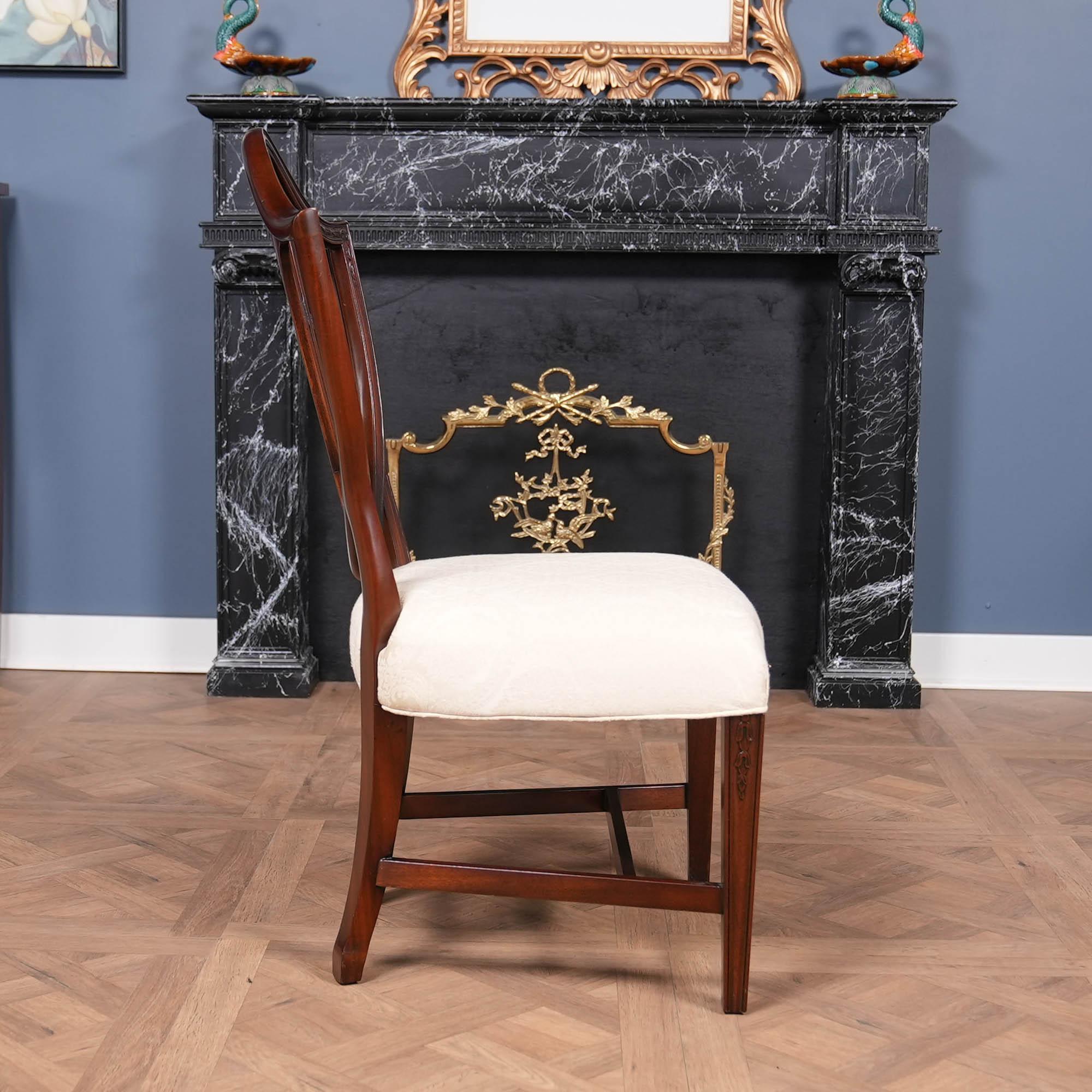 NVIN0524 Vintage Millinder Set of 4 Shieldback Chairs For Sale 1