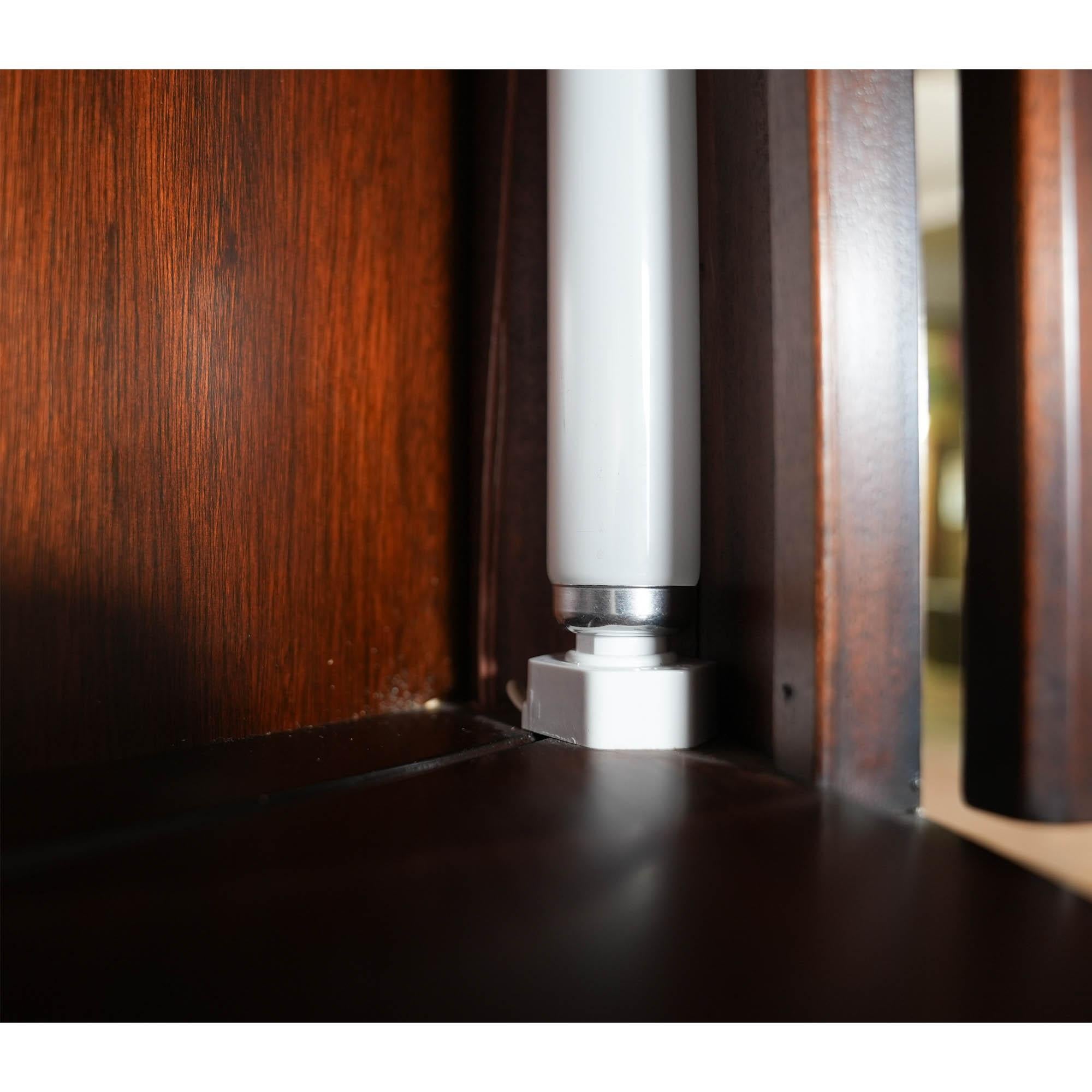 NVIN0529 Vintage Henkel Harris Mahagoni-Eckschrank (Nordamerikanisch) im Angebot