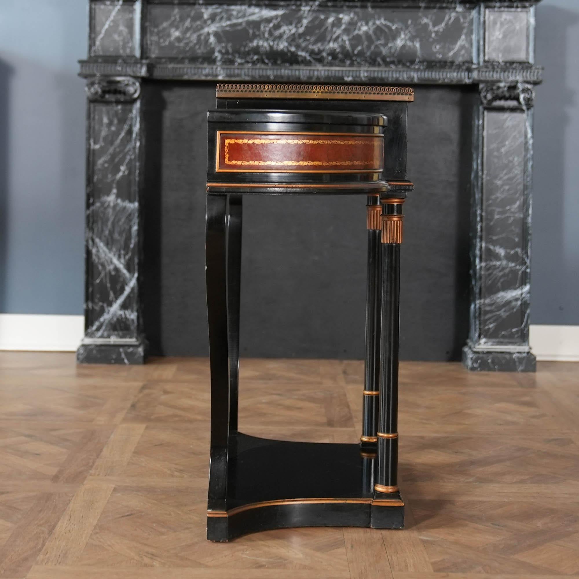 NVIN0533 Console and Planter Combination For Sale 3