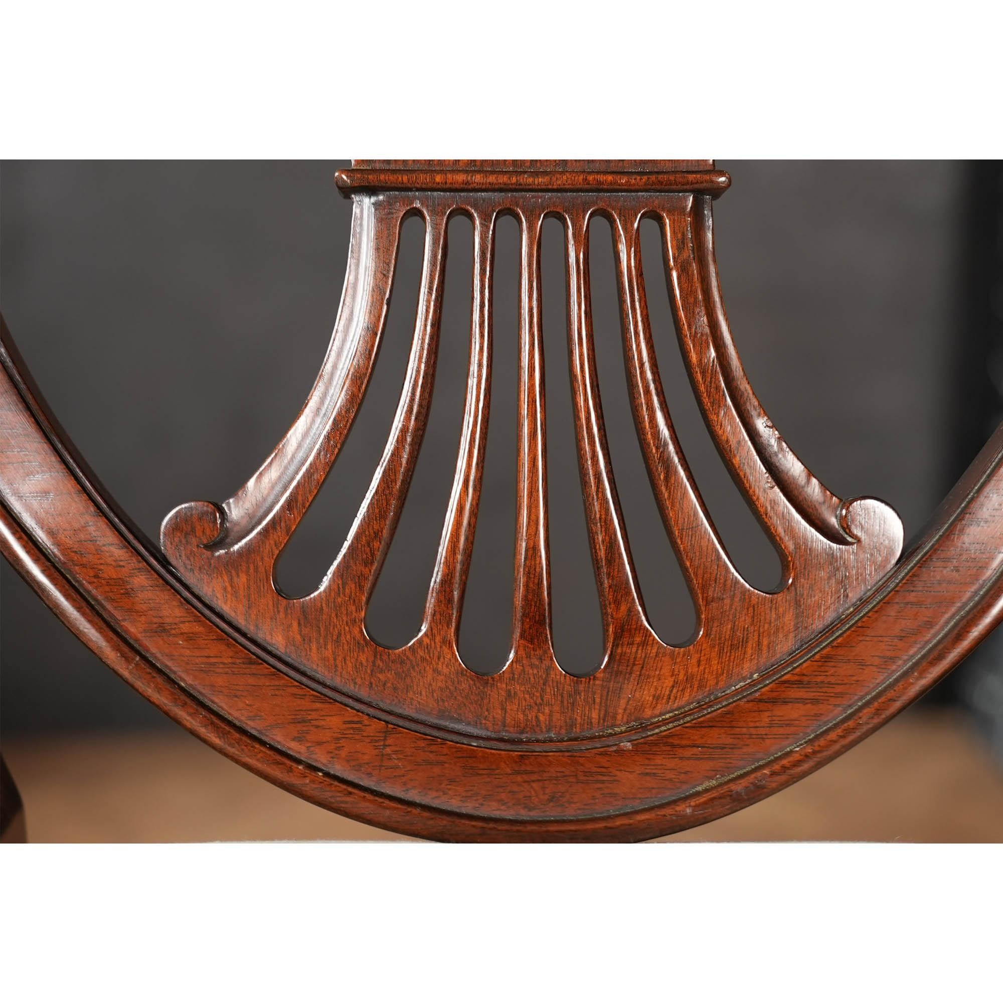 NVIN0536 Vintage Stickley Set of 8 Shieldback Chairs For Sale 4