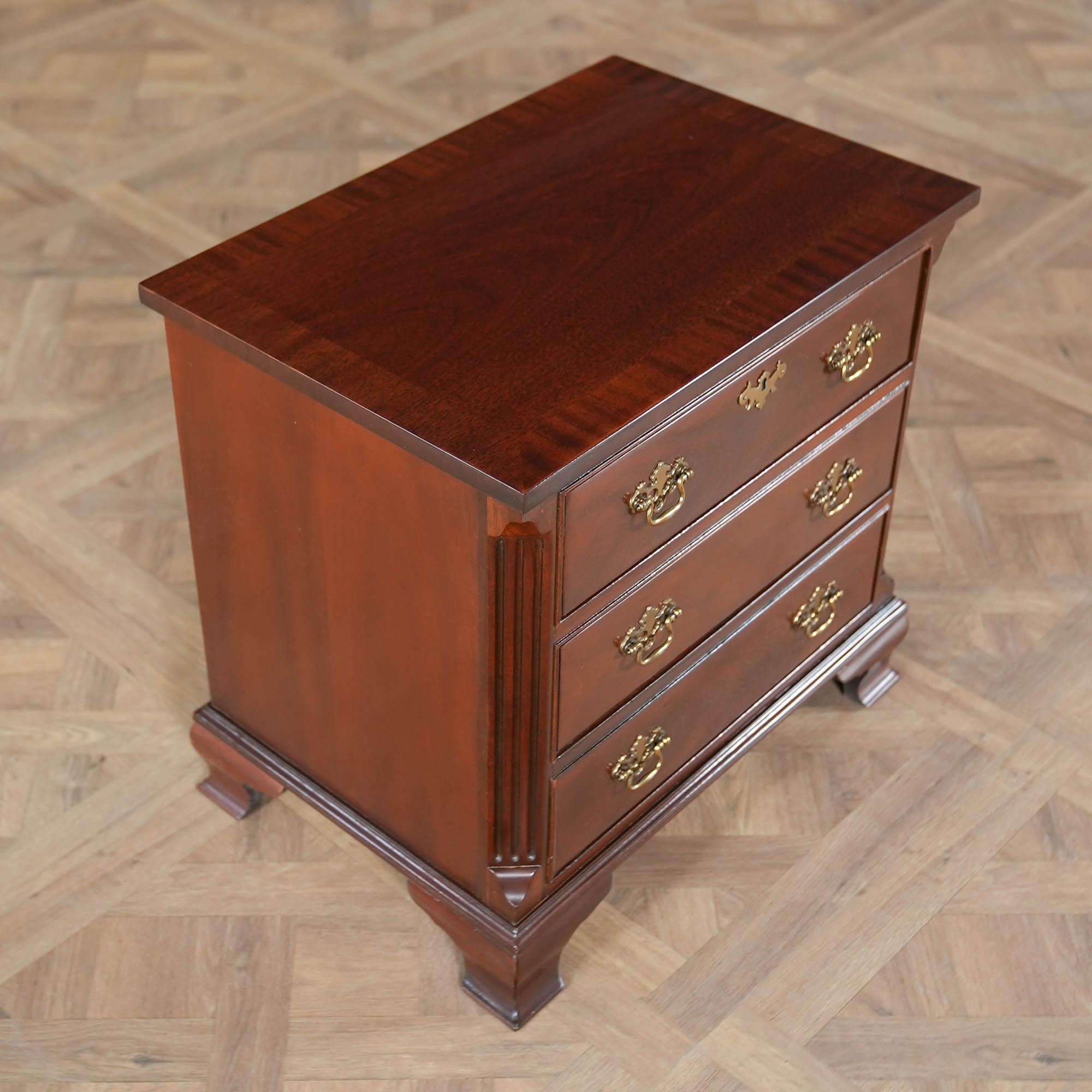 NVIN0537 Coppia Vintage Baker Comodini in mogano in vendita 5