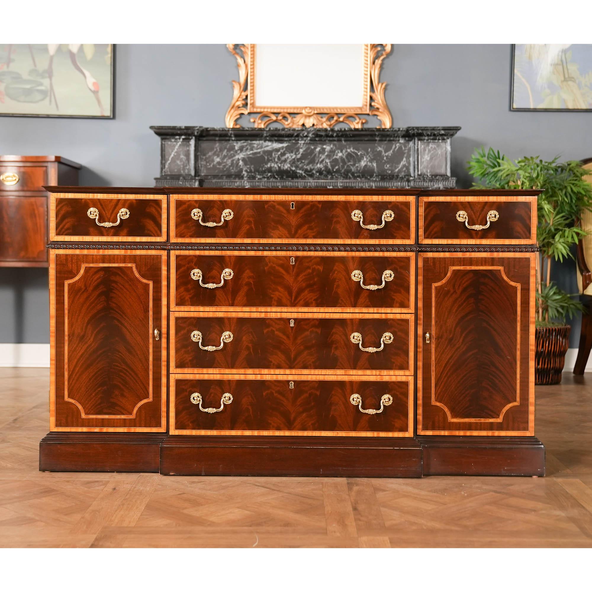 From Niagara Furniture a Vintage Councill Furniture Breakfront in excellent, ready to use in your home, condition.

With a sophisticated design this beautiful Councill Mahogany Vintage Breakfront has everything going for it. This two piece