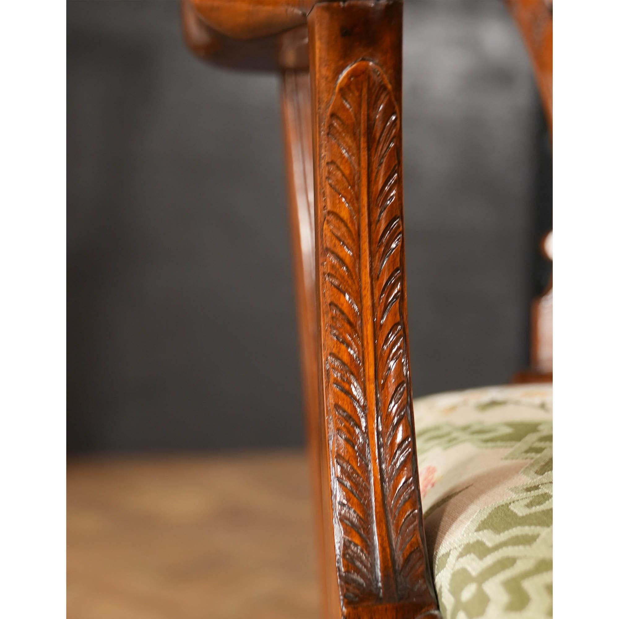 Late 20th Century NVIN0541 Set of 10 Vintage Irish Chippendale Dining Chairs For Sale