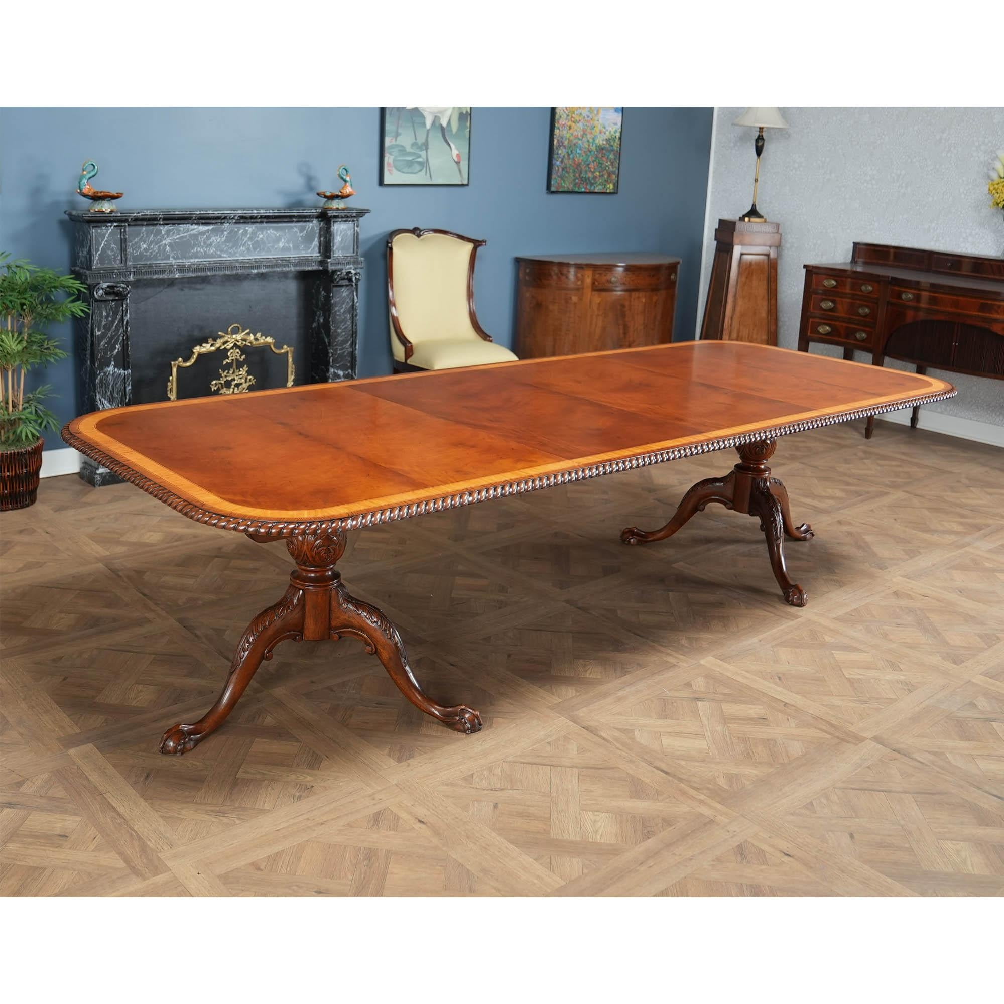 NVIN0557 Vintage Furniture South Mahogany Dining Table For Sale 5