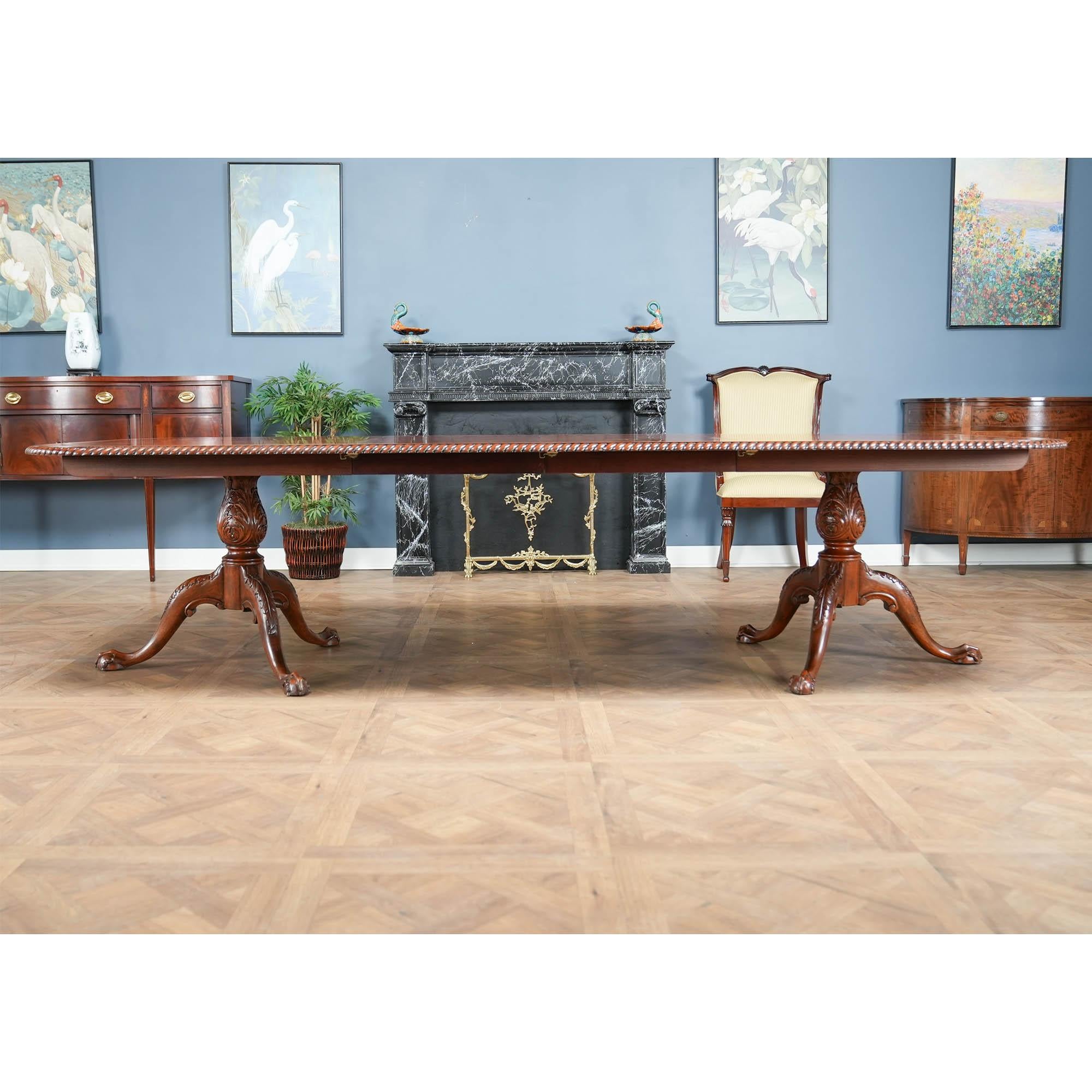 NVIN0557 Vintage Furniture South Mahogany Dining Table For Sale 6