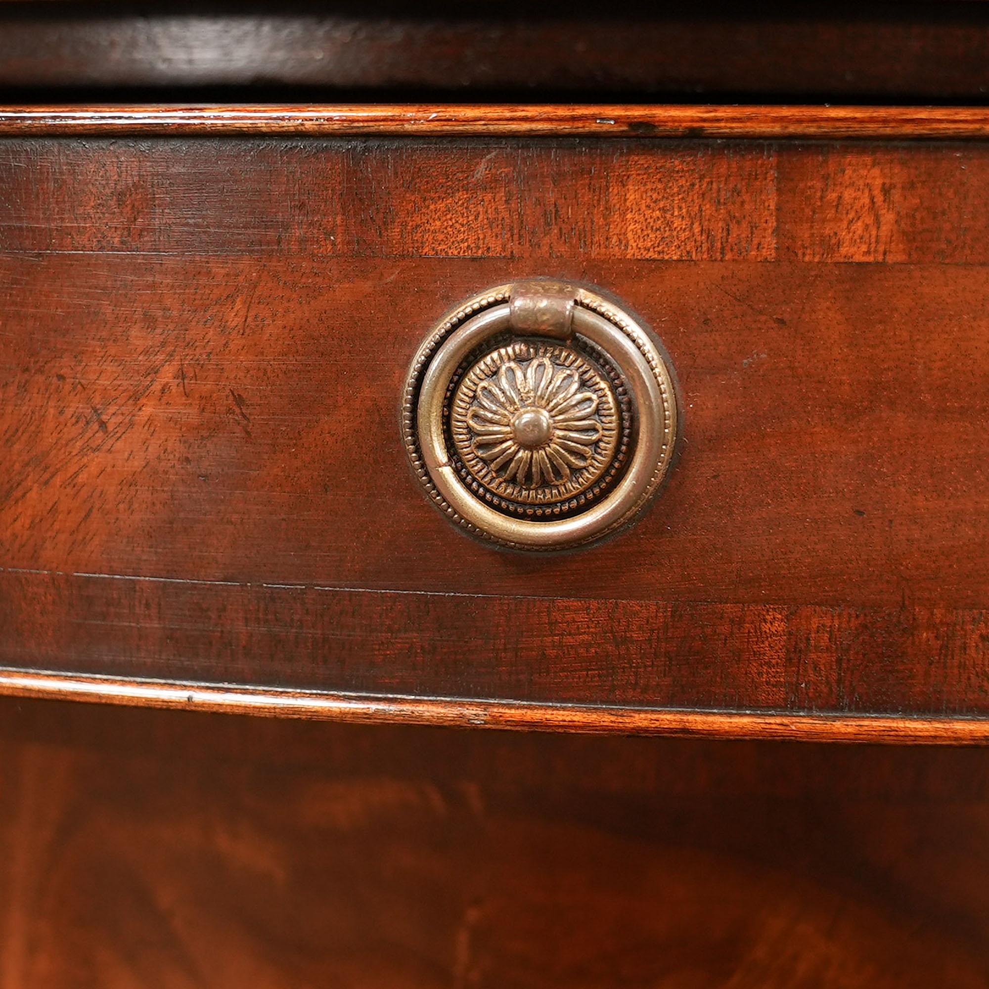 NVIN0561 Bevan Funnell Vintage Sideboard For Sale 4