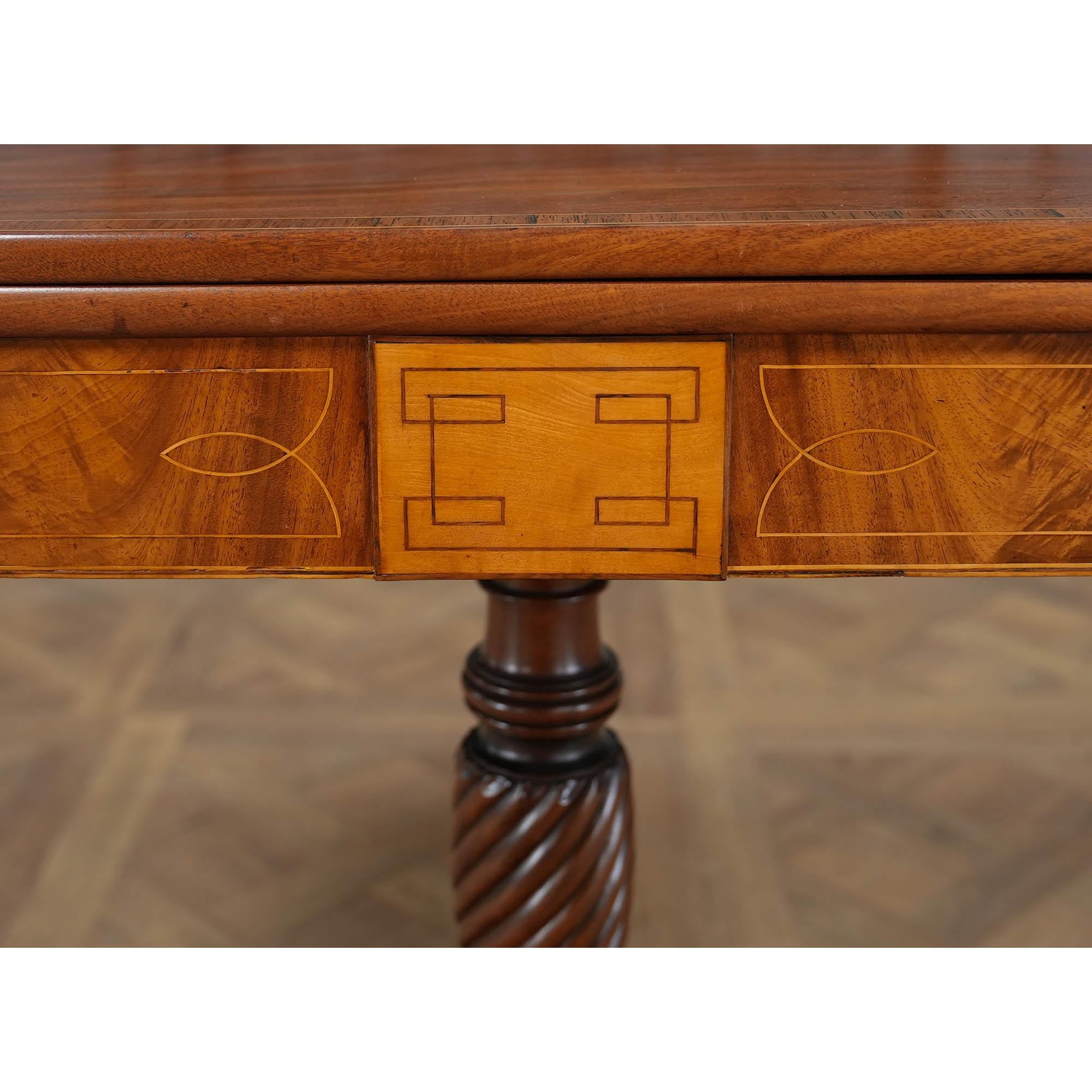 NVIN0570 Mesa de juego antigua de caoba con bandas Tallado a mano en venta