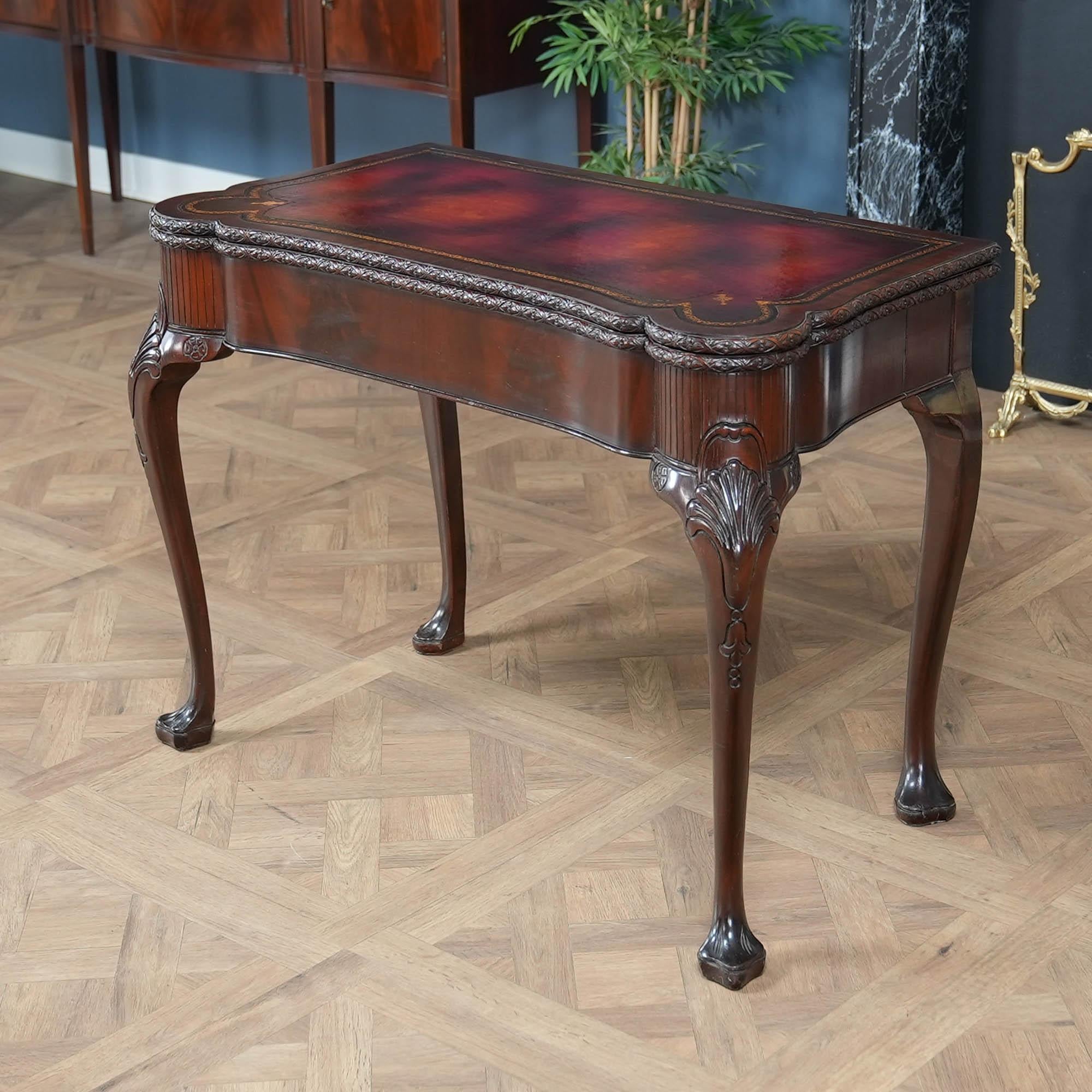 NVIN0574 Table de jeu à plateau en cuir vintage Bon état - En vente à Annville, PA