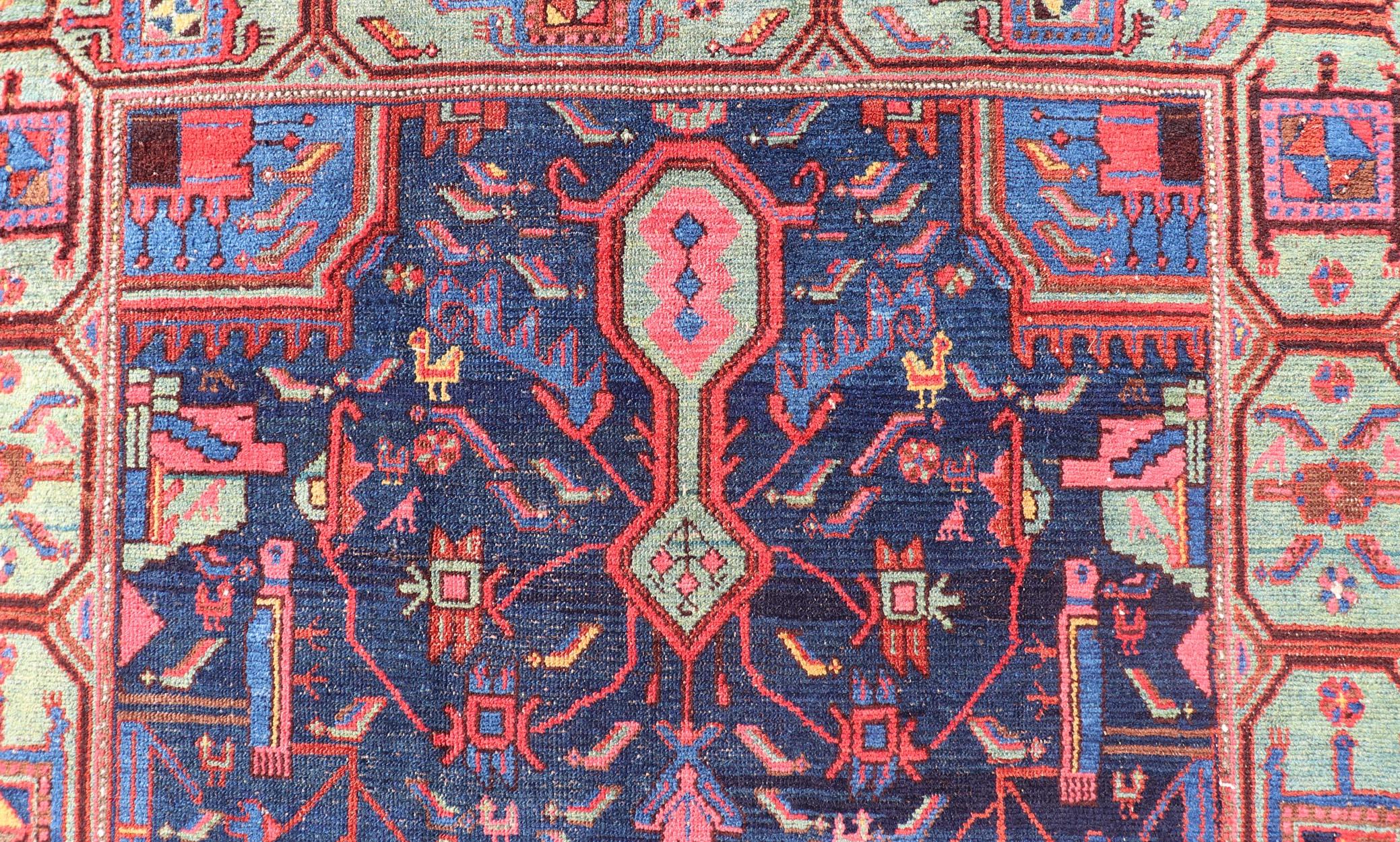 N.W. Persischer Teppich mit geometrischen Blumen in Rot, Elfenbein, Creme, Blau und Grün (Handgeknüpft) im Angebot