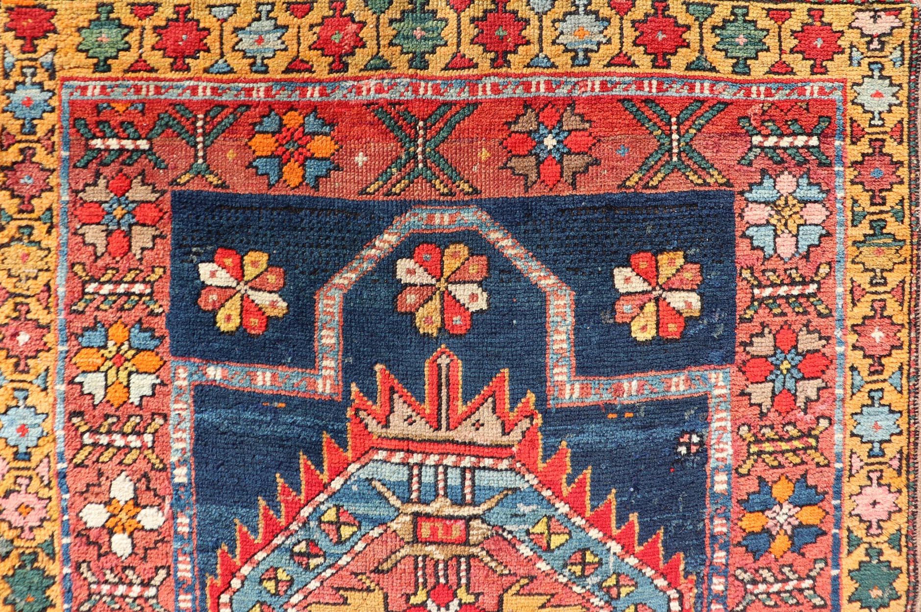 Noué à la main N.W. Tapis persan avec médaillon géométrique et fleurs 2'10