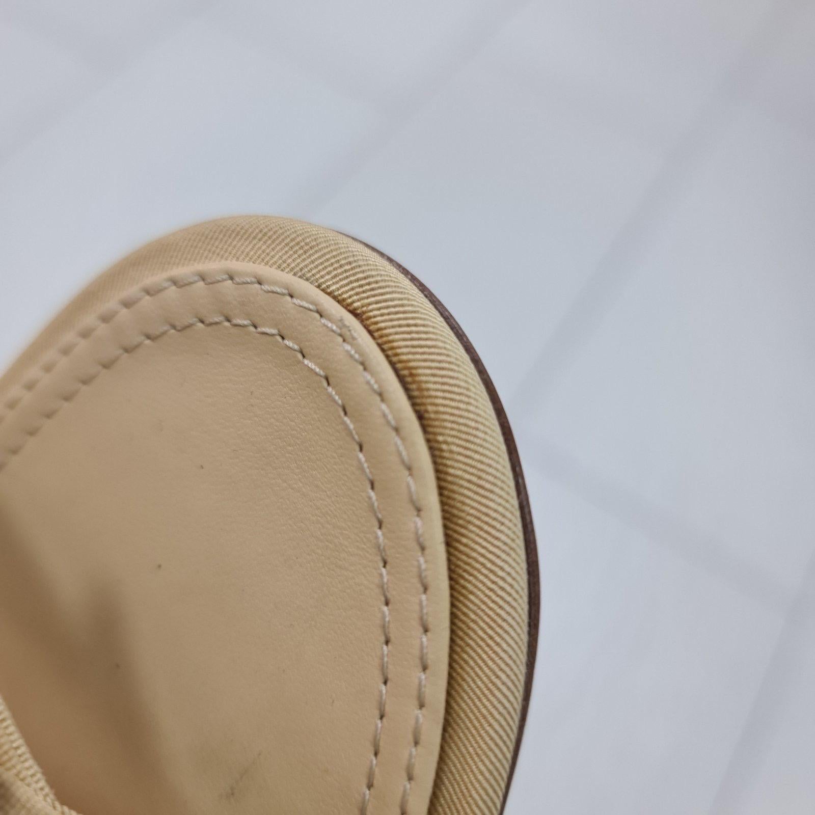 NWOB Chanel Creme Faux Perle Bogen hochhackigen Sandalen Sz.41 im Zustand „Neu“ im Angebot in Krakow, PL