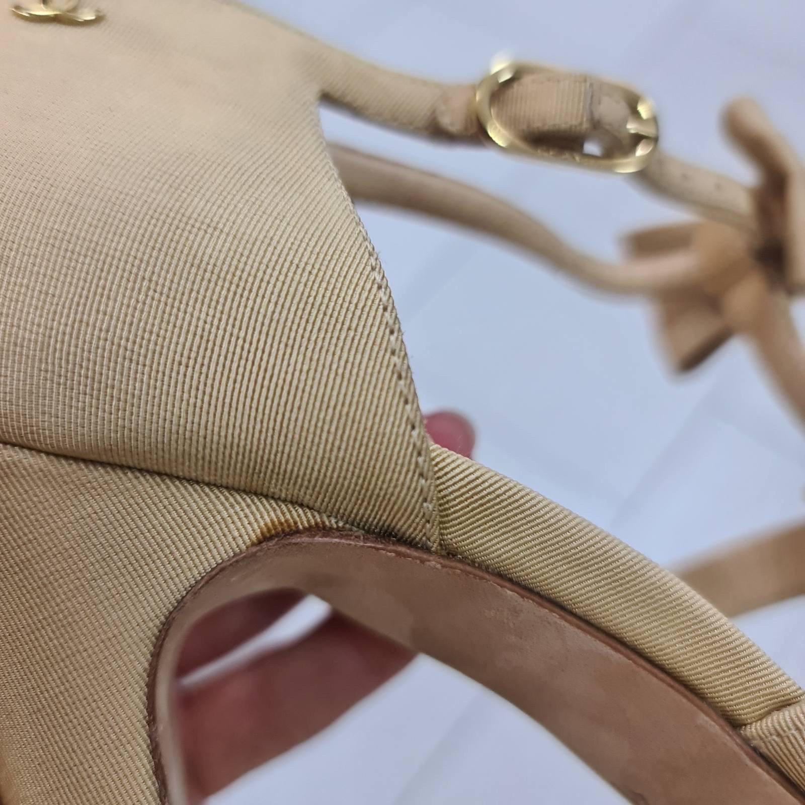 NWOB Chanel Creme Faux Perle Bogen hochhackigen Sandalen Sz.41 im Angebot 2