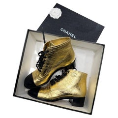 NWOB CHANEL Interlocking CC Logo Gold Leather Combat Boots Sz.40.5