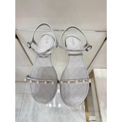 NWOB Chanel White Patent Pearl Chain Embellished Sandals Sz.41