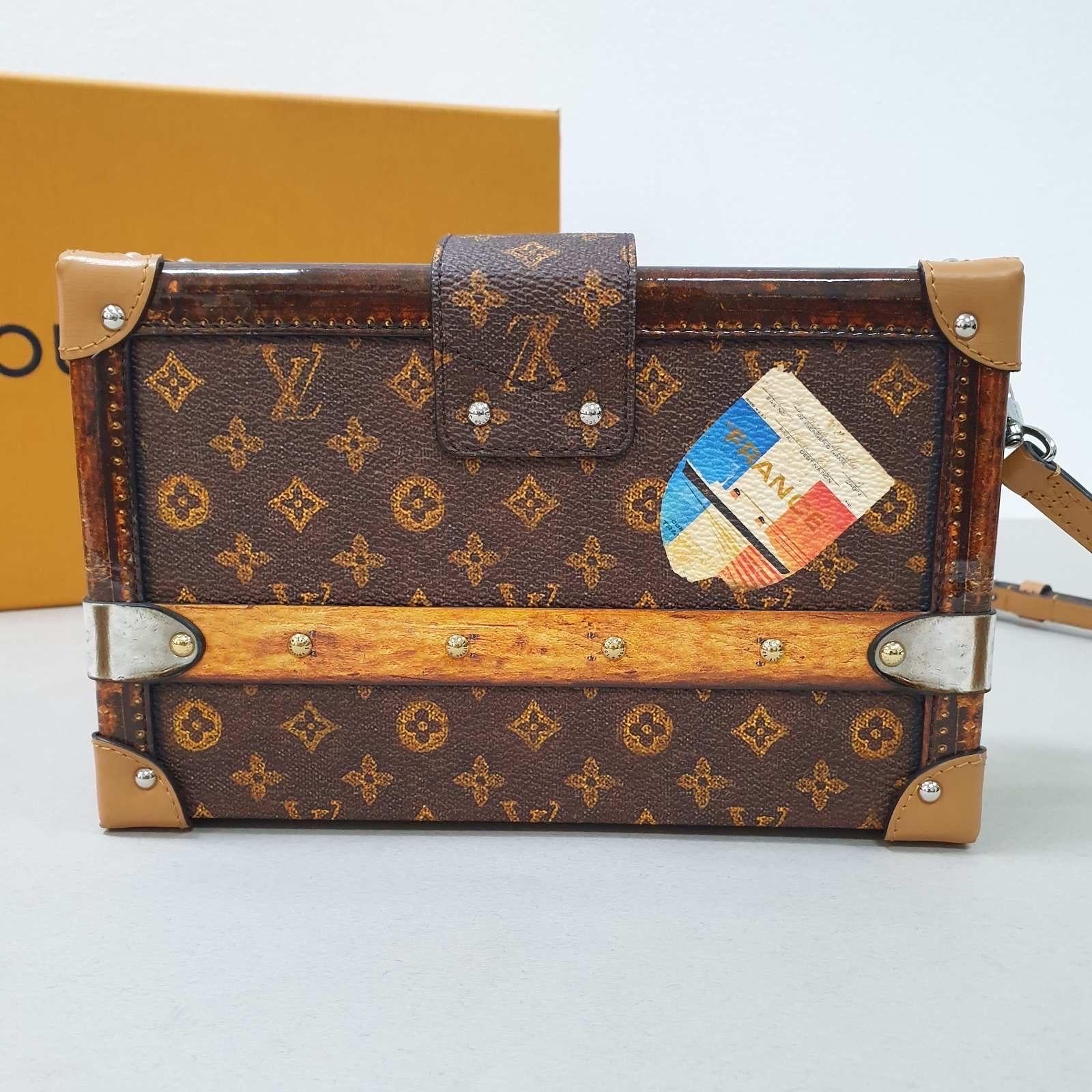 NWOB Louis Vuitton FW 2018 Trunk Petite Malle Bag In New Condition In Krakow, PL