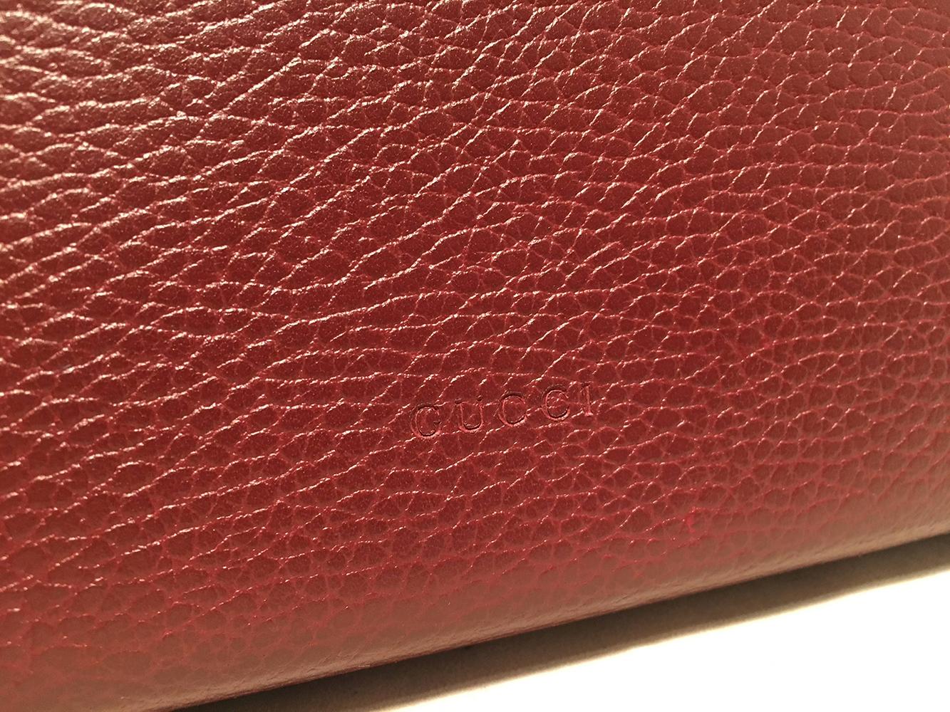 NWOT Gucci Dionysus Maroon Pebbled Leather Mini Chain Serpent Wallet Clutch Bag In New Condition In Philadelphia, PA