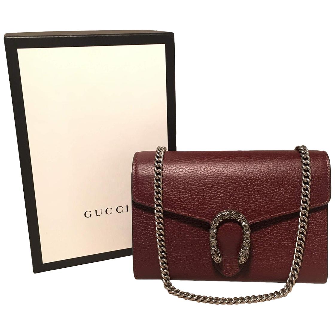 NWOT Gucci Dionysus Maroon Pebbled Leather Mini Chain Serpent Wallet Clutch Bag