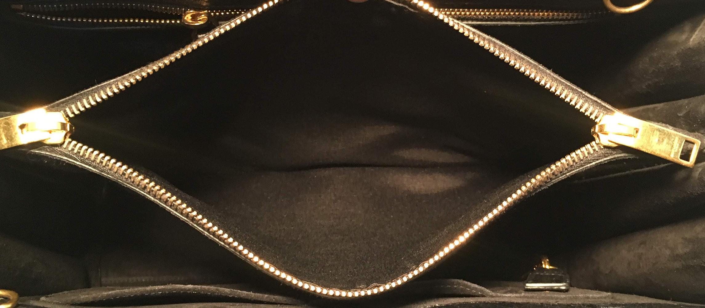 NWOT YSL Yves Saint Laurent Black Ostrich Small Sac Du Jour Handbag  For Sale 6