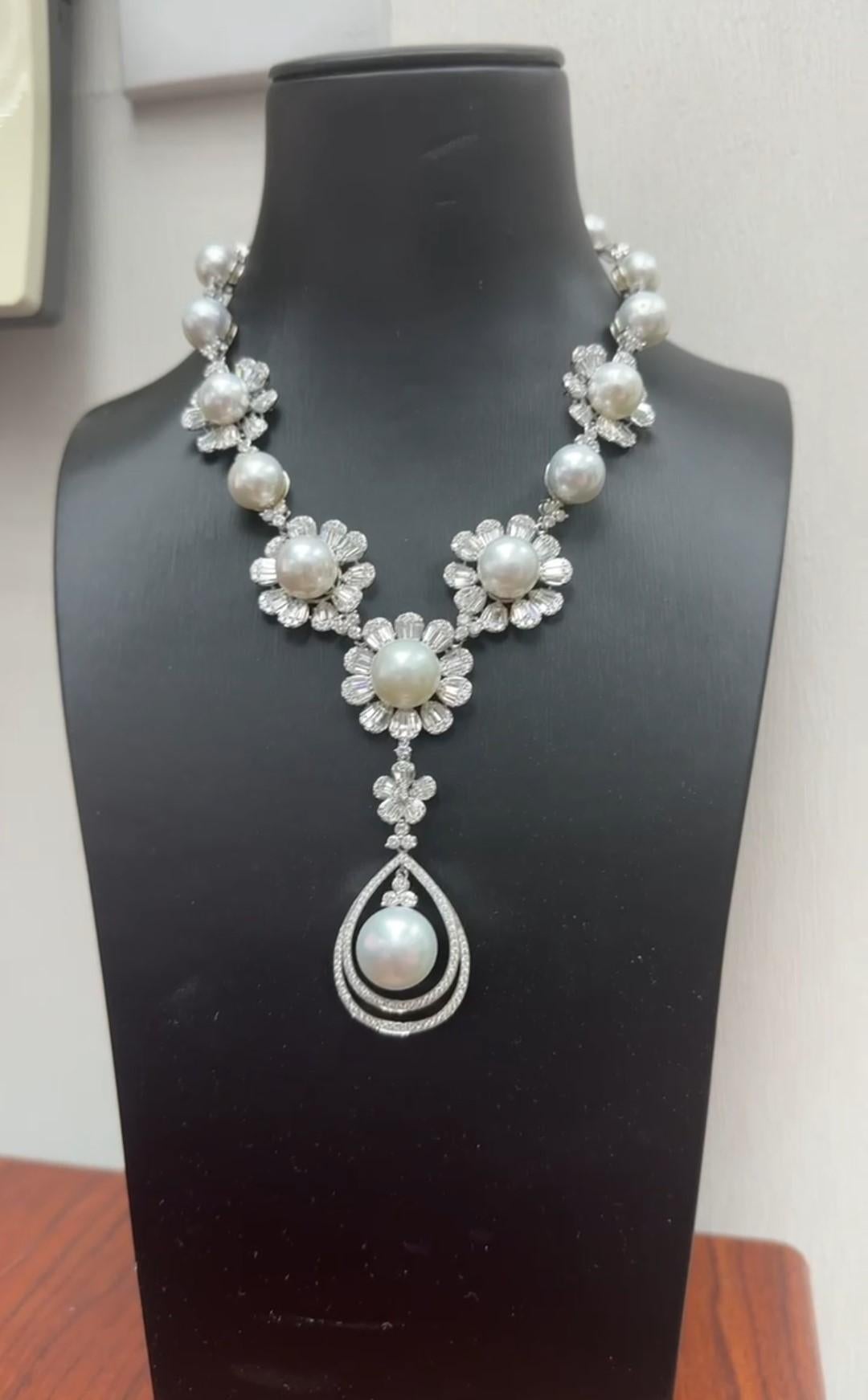 Women's NWT $104, 000 18KT Gold Magnificent South Sea Pearl Diamond Flower Drop Necklace For Sale