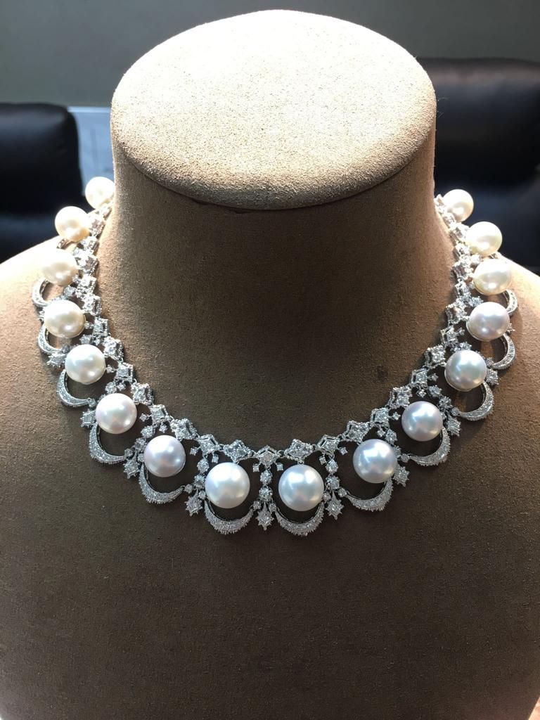 Magnifique collier fantaisie en or 18 carats avec grande perle des mers du Sud, neuf avec étiquette 10 5 000 $ Neuf - En vente à New York, NY