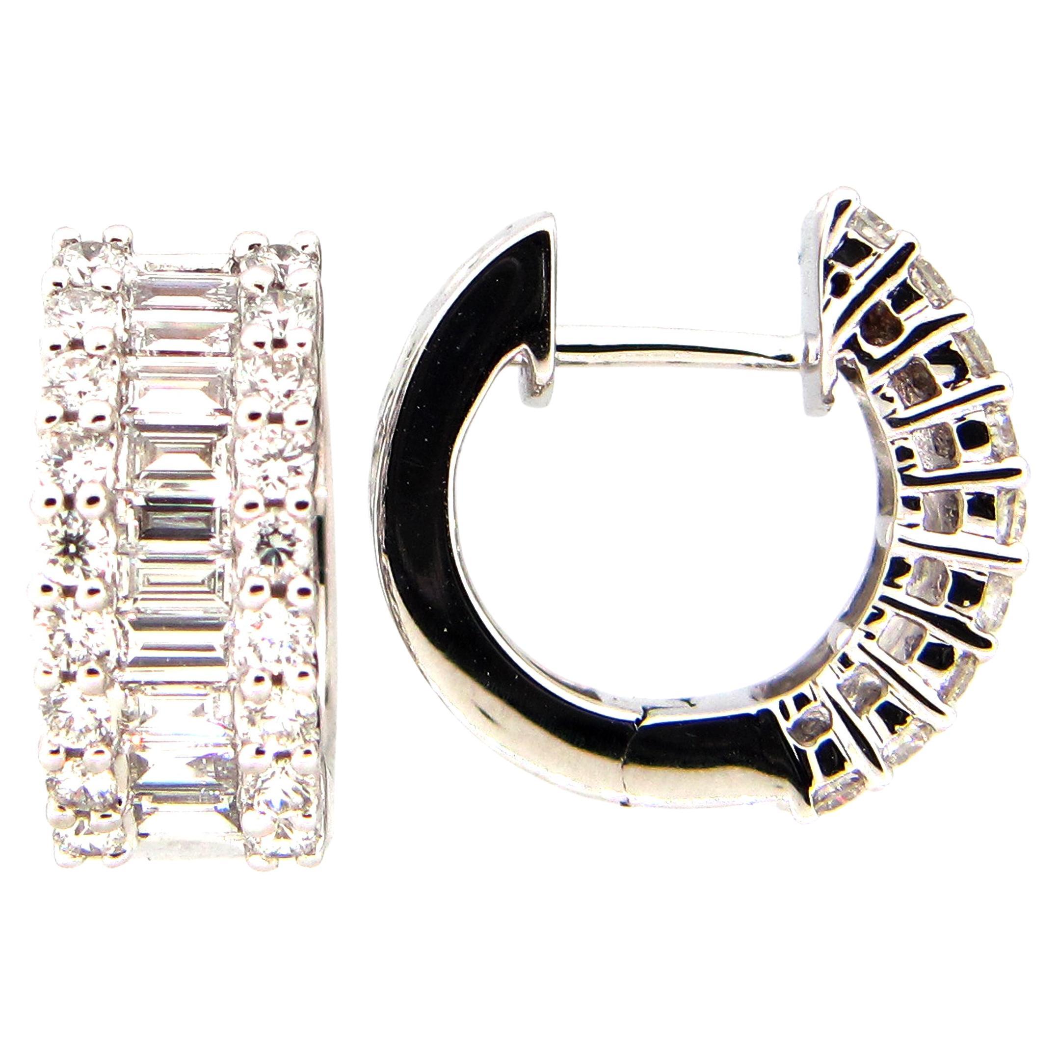 Nwt $11, 000 18kt Gold Fancy Large Glittering White Diamond Huggie Hoop Earrings For Sale