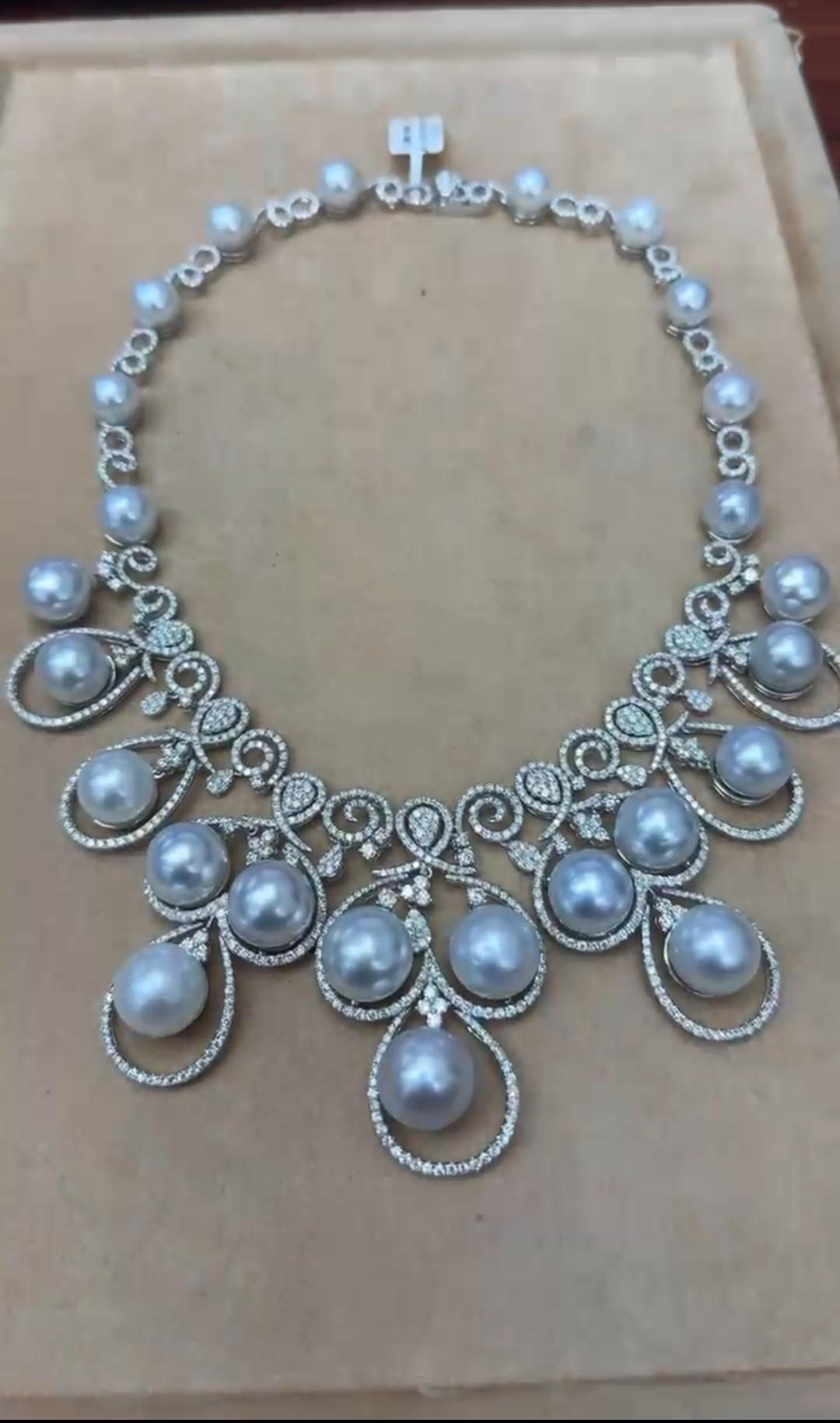 NWT $118, 000 18KT Gold Magnificent South Sea Pearl Fancy Diamond Drape Necklace In New Condition For Sale In New York, NY