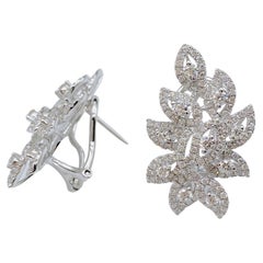 NWT $11,969 Or 18KT Rare Fancy Gorgeous Glittering Leaf Diamond Earrings (Boucles d'oreilles en diamant feuille scintillante)
