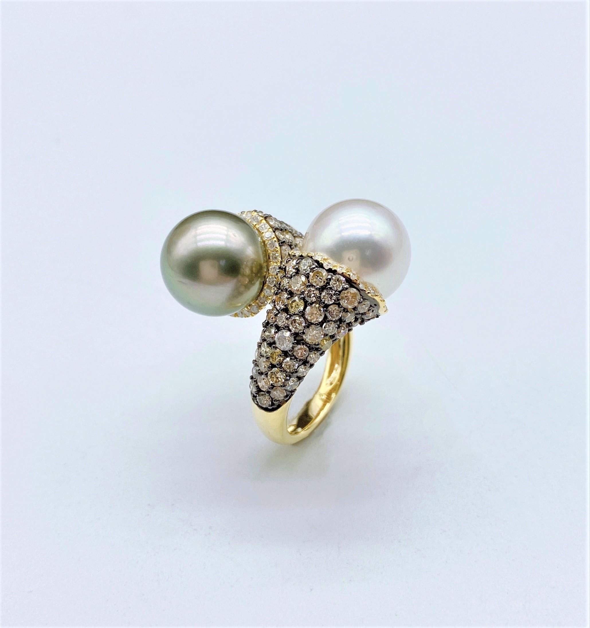 Mixed Cut NWT $12, 779 18KT Rare South Sea Pearl Tahitian Yellow Diamond Crossover Ring For Sale