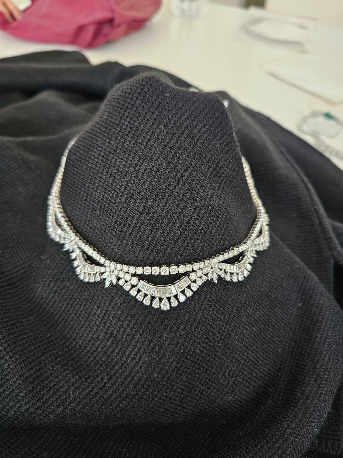 NWT $137, 500 Oro 18KT Importante collana di diamanti elaborati 25CT In condizioni Nuovo in vendita a New York, NY