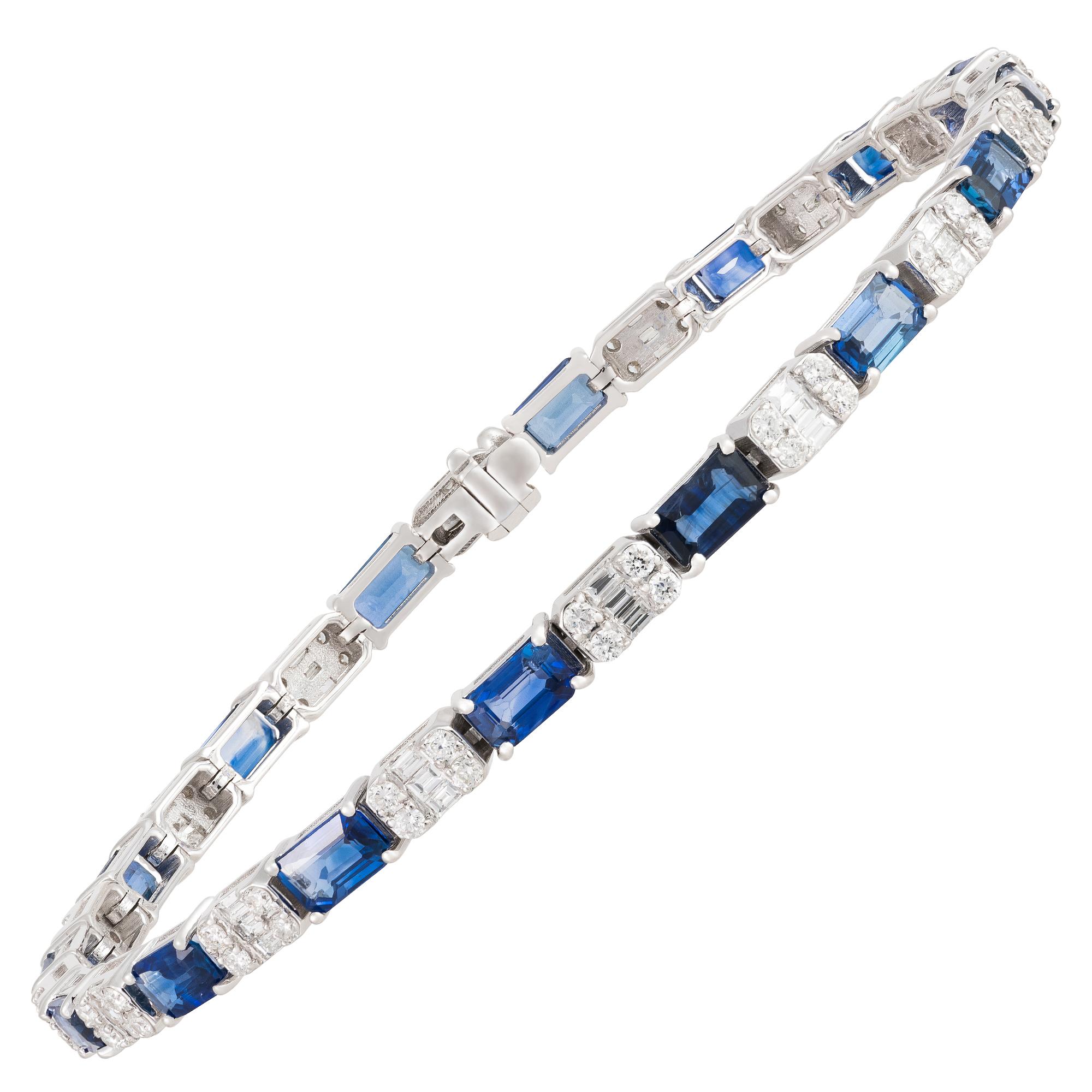 Der folgende Artikel, den wir anbieten, ist dieses seltene wichtige strahlende 18KT Gold herrlich glitzernde und funkelnde prächtige Fancy seltene Baguette Saphir und Diamant Armband. Armband enthält ca. 7CTS von schönen Fancy Saphiren und