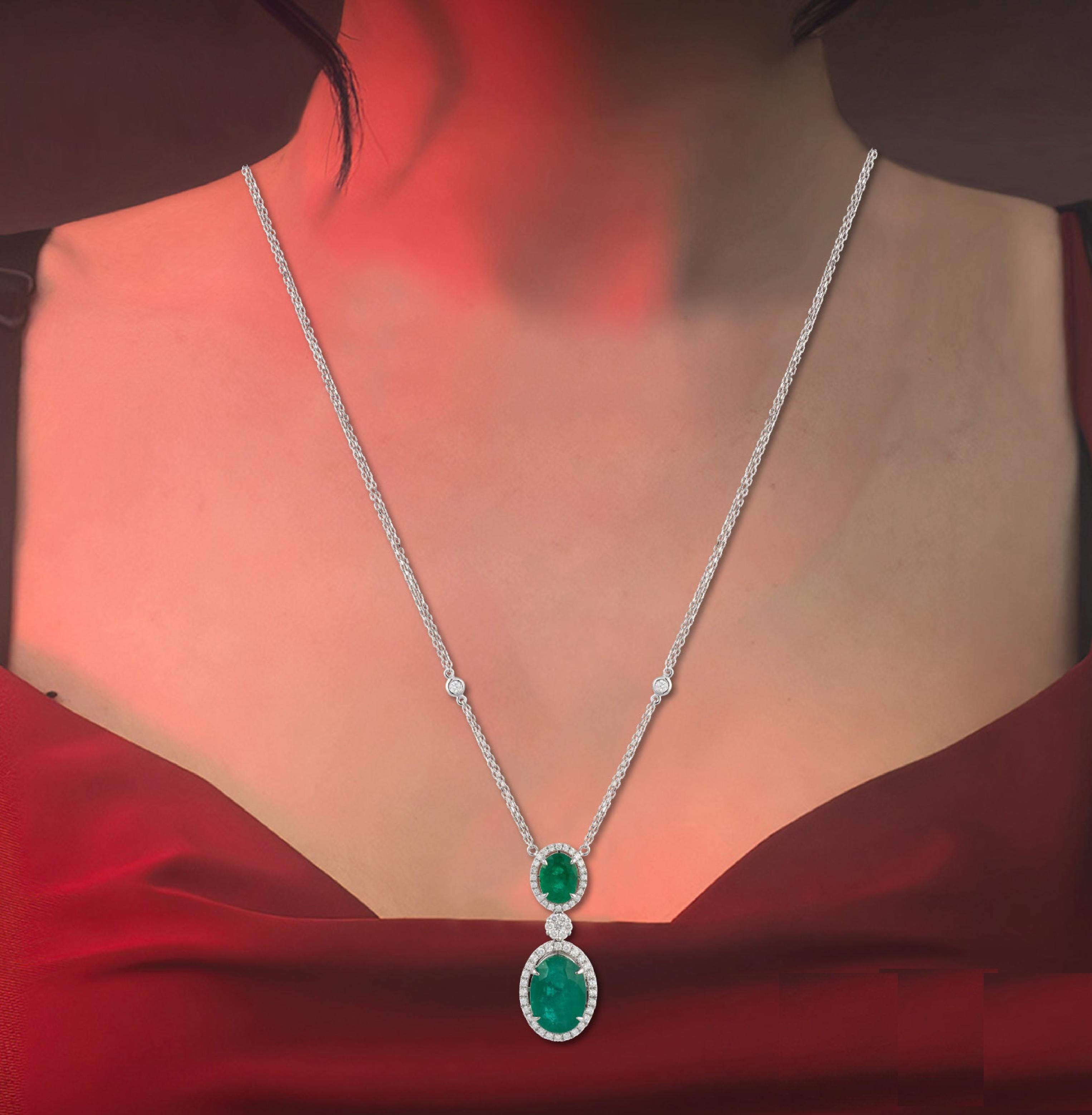 NWT $14, 000 Rare Gorgeous 18KT Gold Fancy Double Emerald Diamond Long Necklace In New Condition For Sale In New York, NY