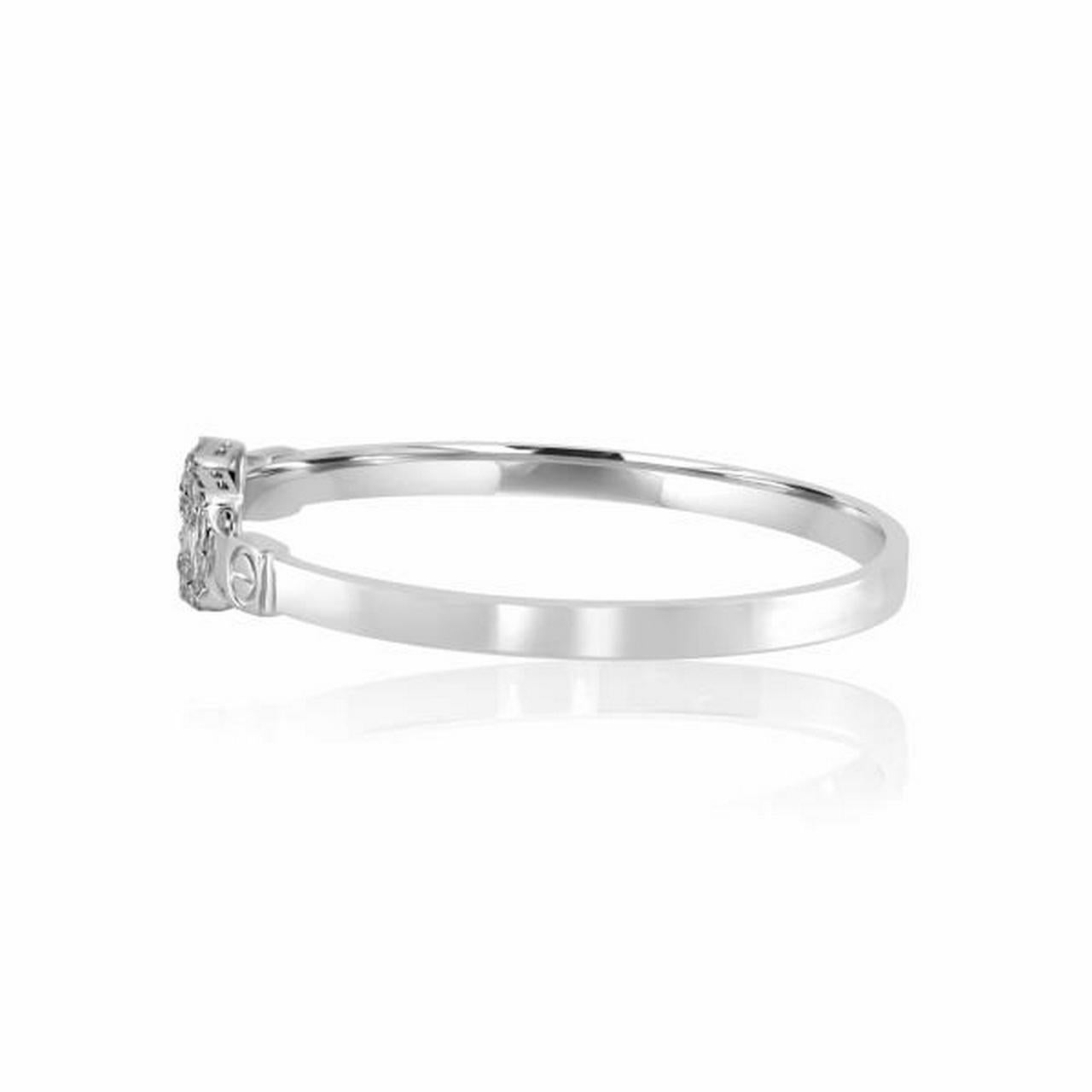 Taglio misto NWT $14, 719 Braccialetto d'amore in oro 18KT con diamanti a forma di trilione e baguette in vendita